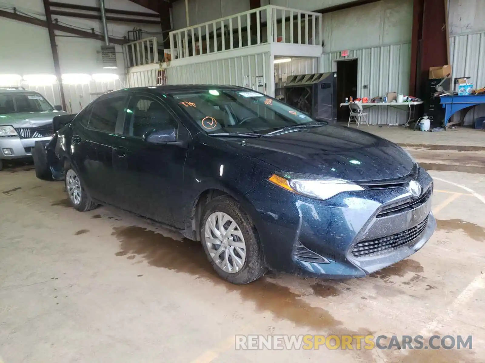 1 Photograph of a damaged car 5YFBURHE5KP889260 TOYOTA COROLLA 2019