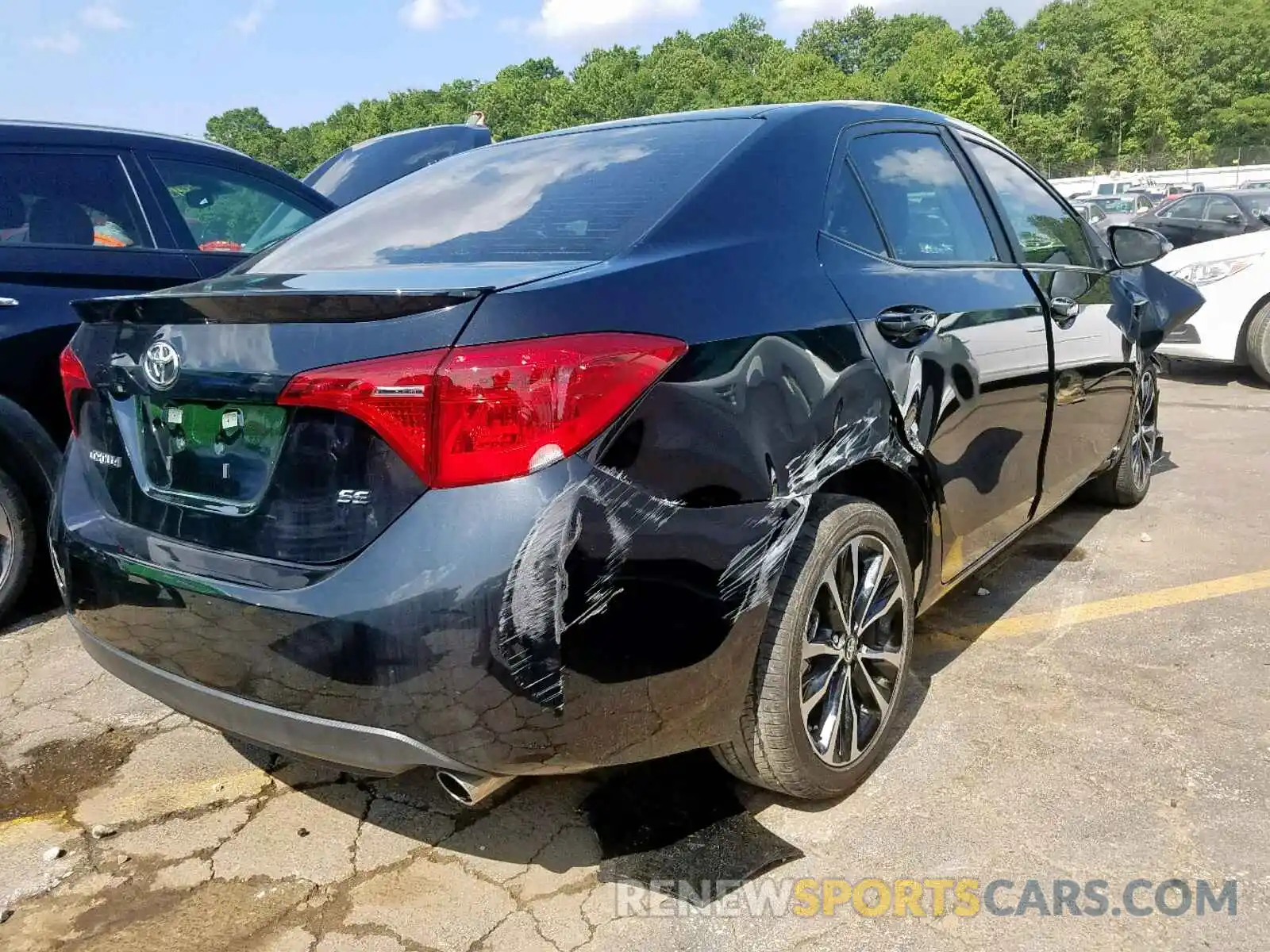 4 Photograph of a damaged car 5YFBURHE5KP889436 TOYOTA COROLLA 2019