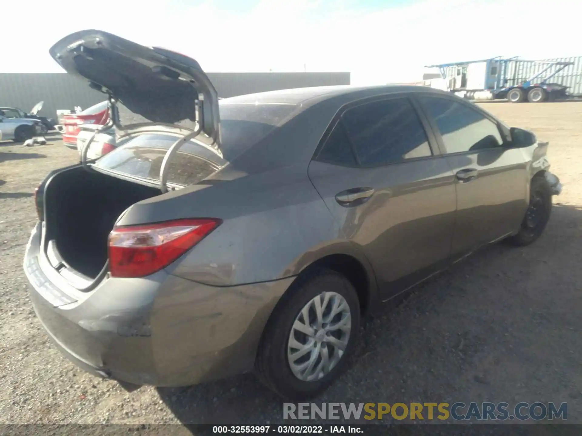 4 Photograph of a damaged car 5YFBURHE5KP891140 TOYOTA COROLLA 2019