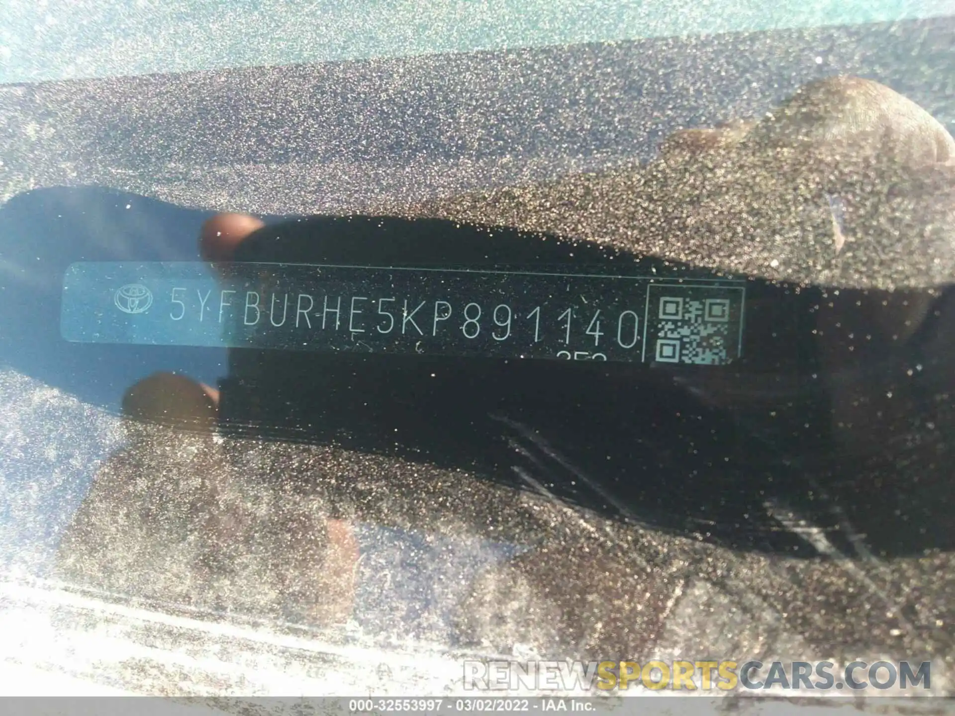 9 Photograph of a damaged car 5YFBURHE5KP891140 TOYOTA COROLLA 2019