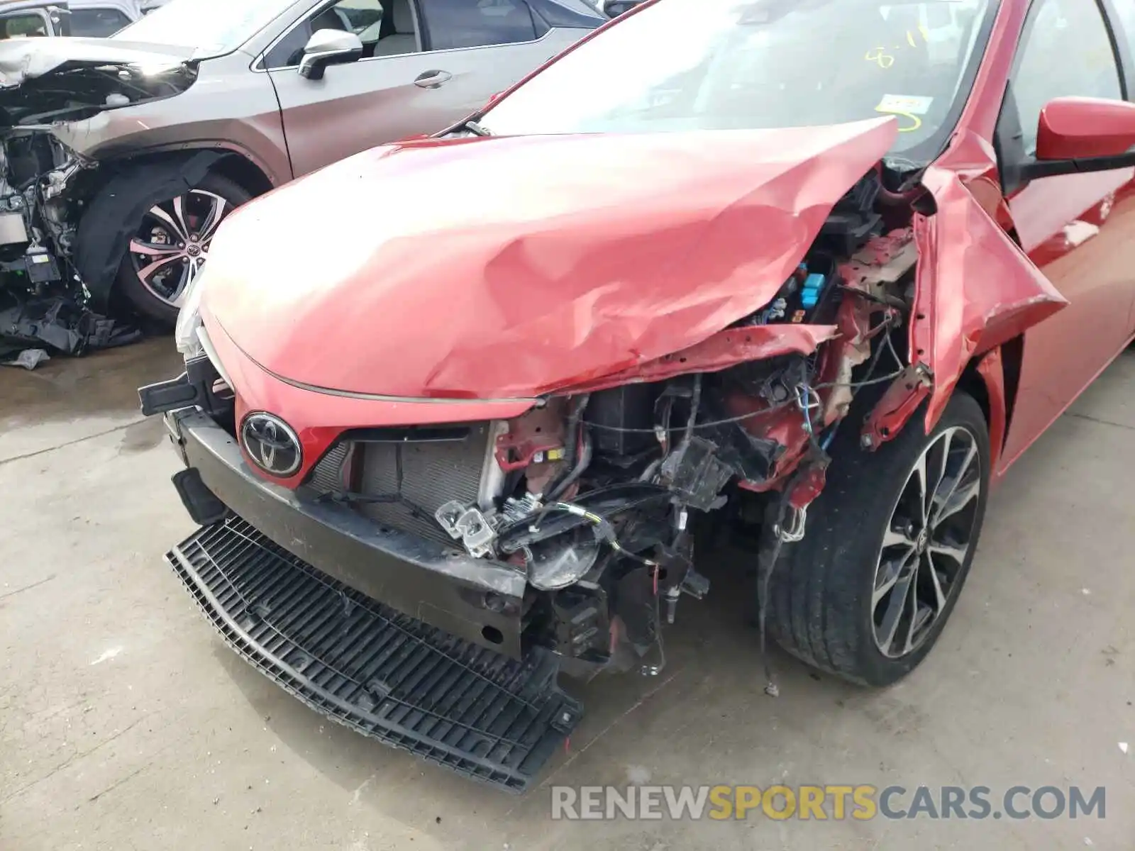 9 Photograph of a damaged car 5YFBURHE5KP891526 TOYOTA COROLLA 2019