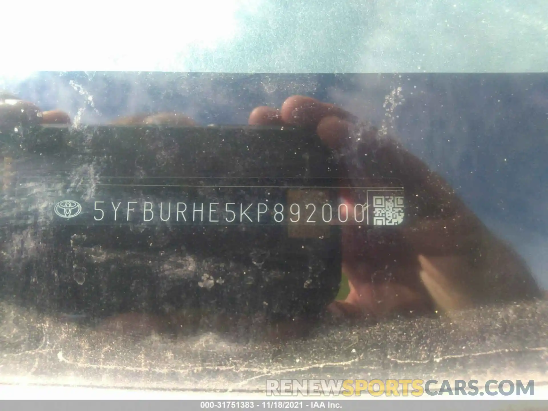 9 Photograph of a damaged car 5YFBURHE5KP892000 TOYOTA COROLLA 2019