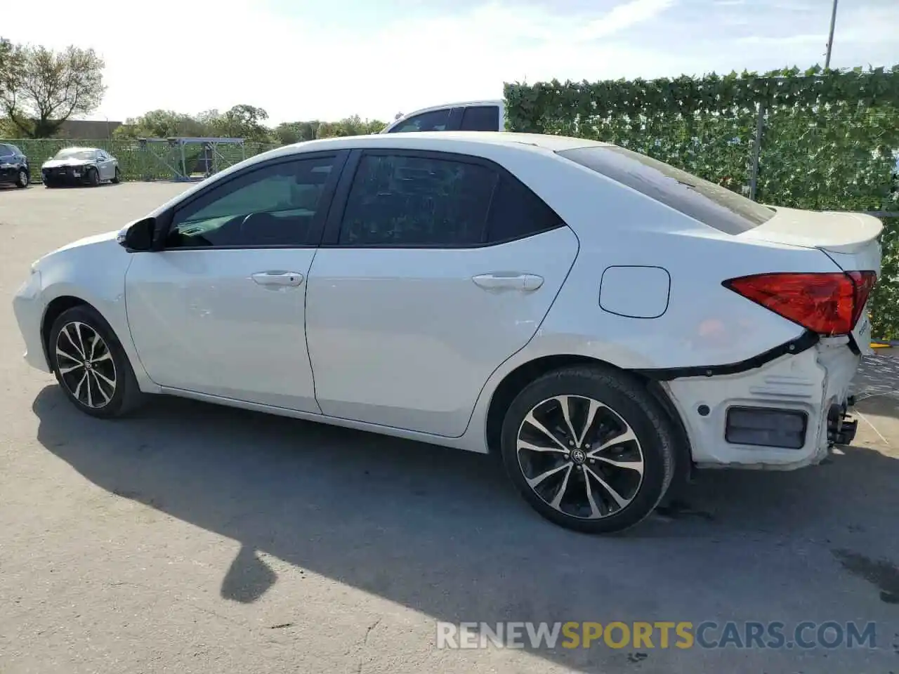 2 Photograph of a damaged car 5YFBURHE5KP892773 TOYOTA COROLLA 2019