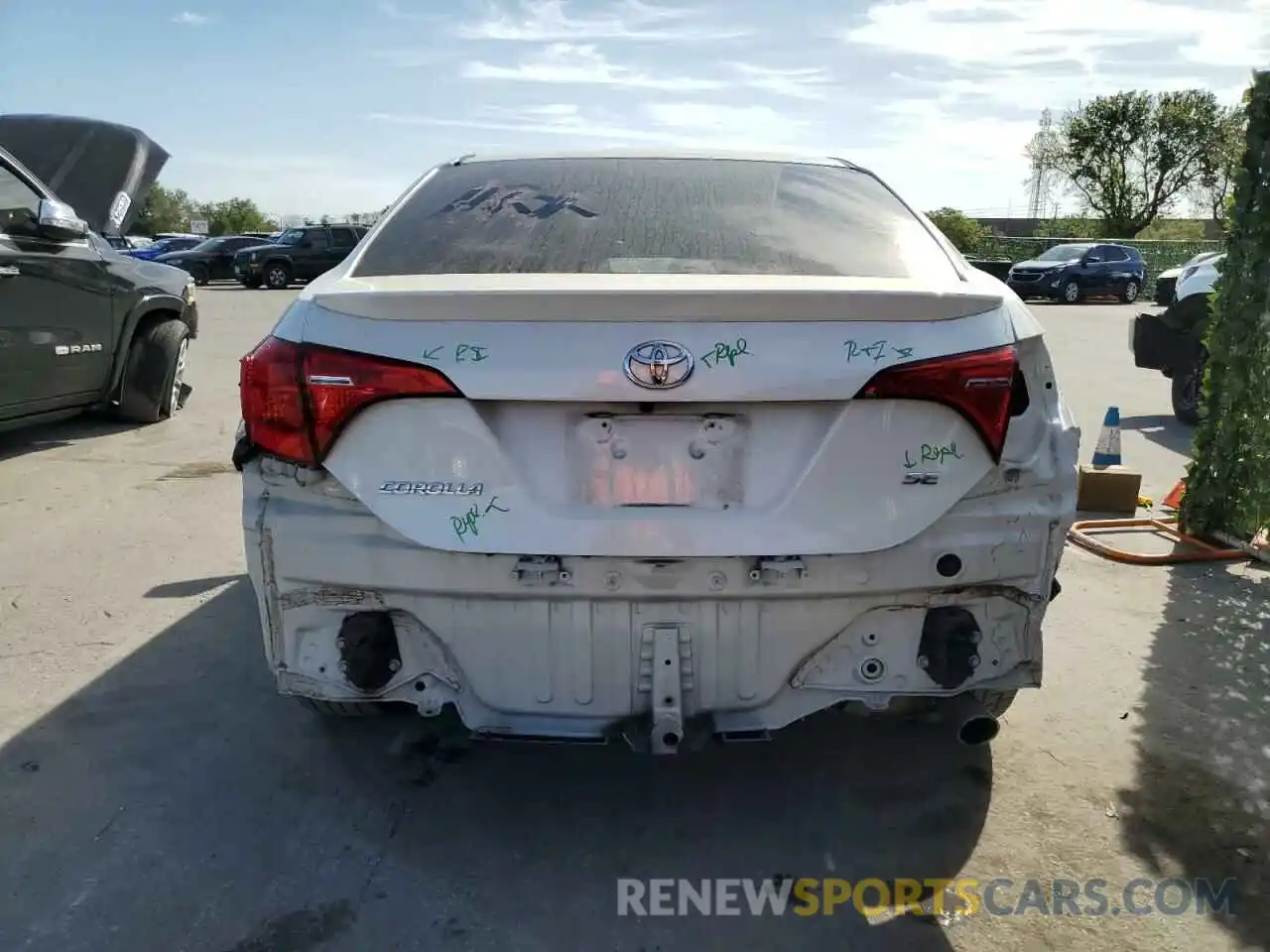 6 Photograph of a damaged car 5YFBURHE5KP892773 TOYOTA COROLLA 2019