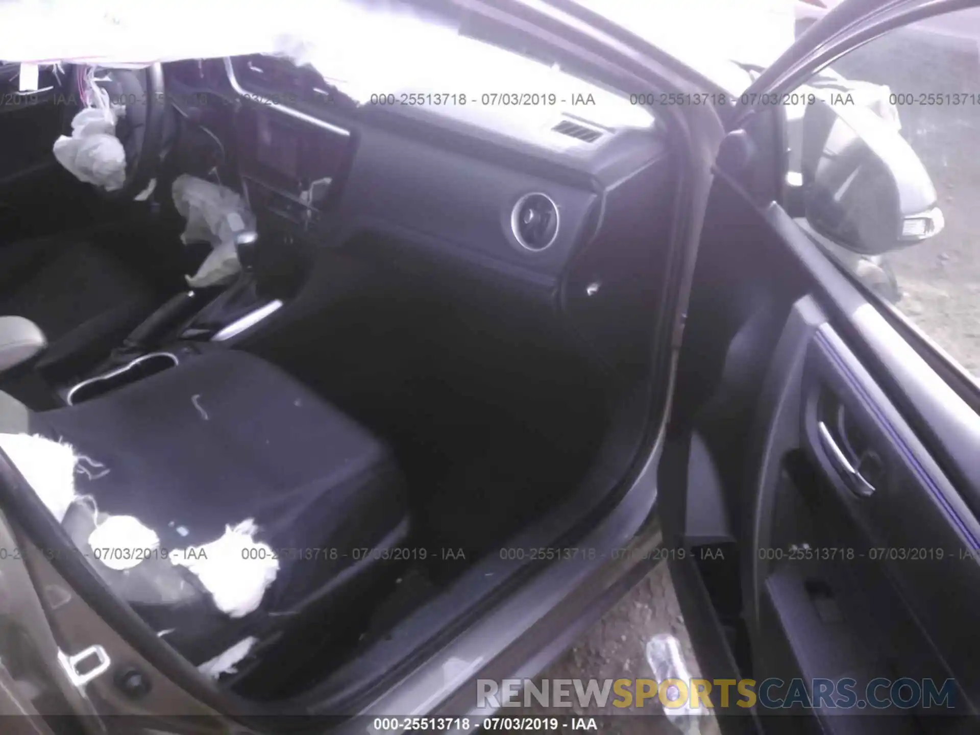 5 Photograph of a damaged car 5YFBURHE5KP893325 TOYOTA COROLLA 2019