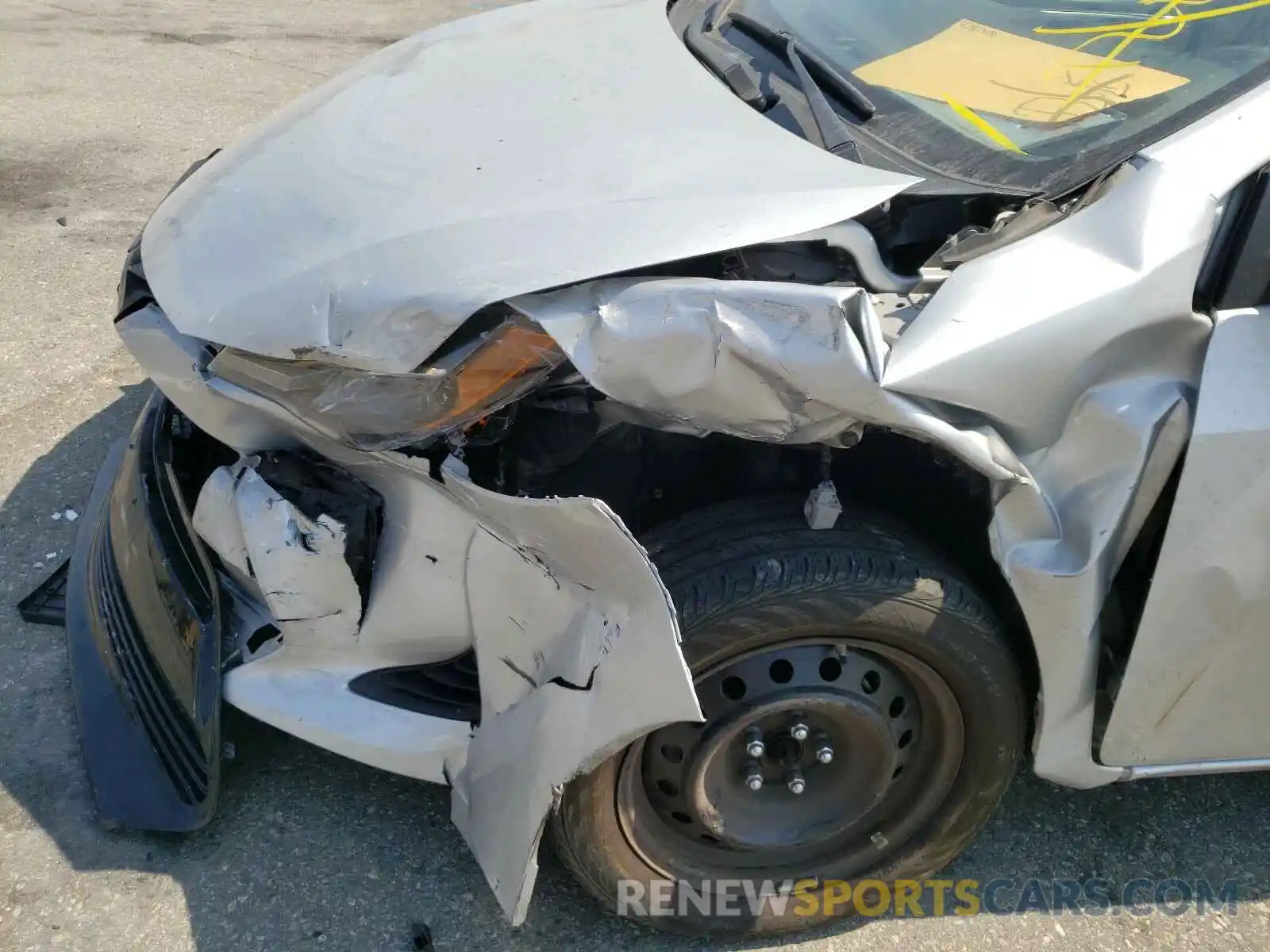 9 Photograph of a damaged car 5YFBURHE5KP893437 TOYOTA COROLLA 2019