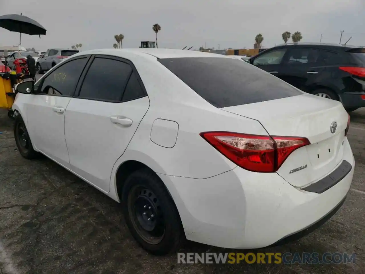 3 Photograph of a damaged car 5YFBURHE5KP894541 TOYOTA COROLLA 2019