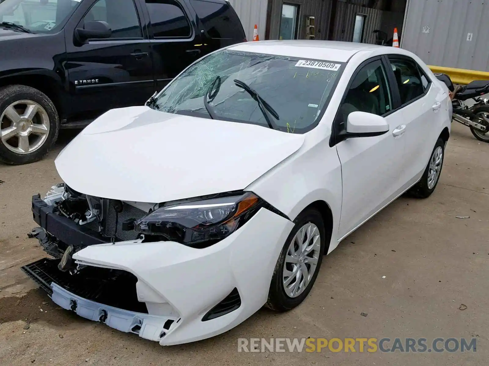 2 Photograph of a damaged car 5YFBURHE5KP895205 TOYOTA COROLLA 2019