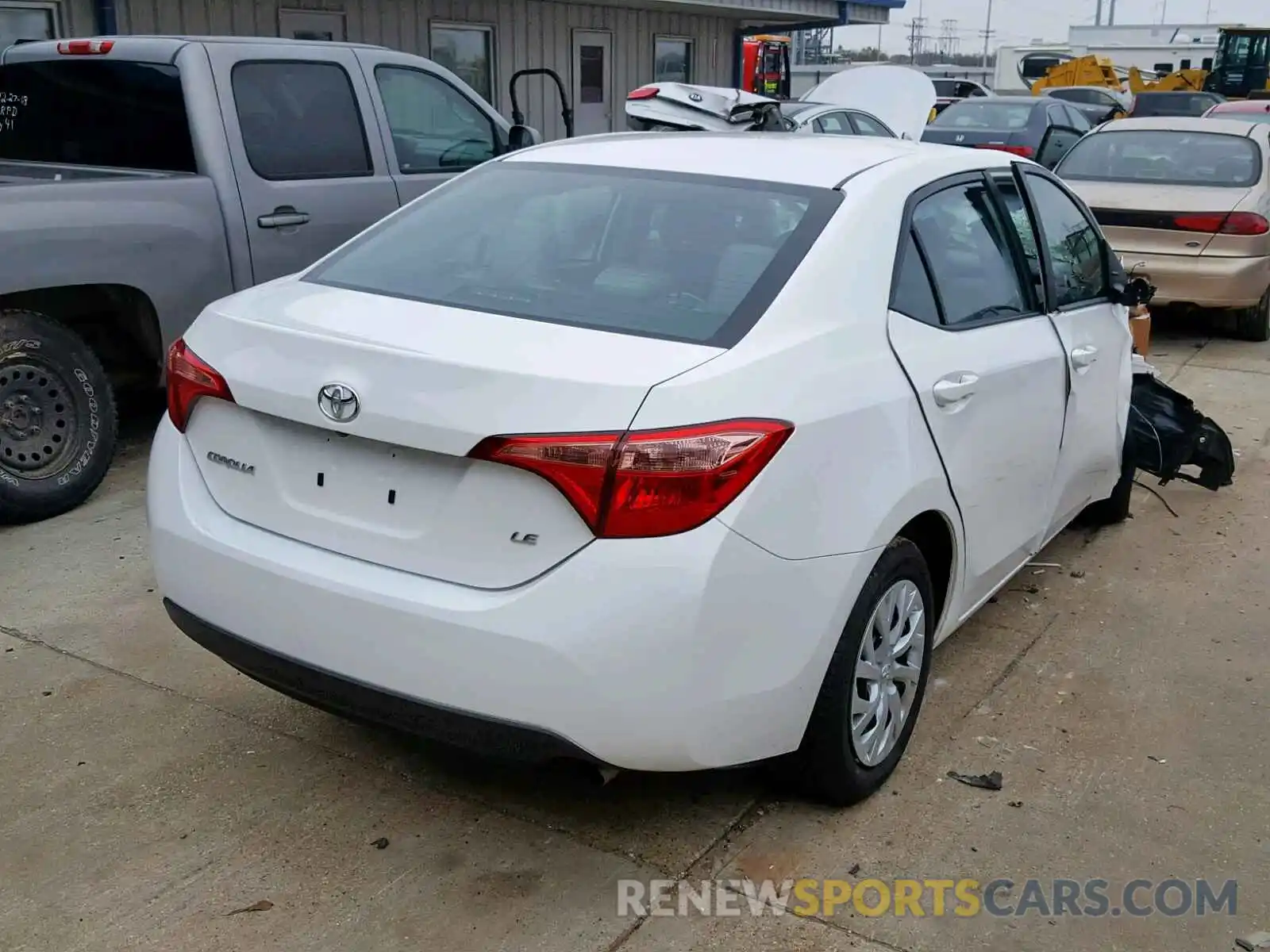 4 Photograph of a damaged car 5YFBURHE5KP895205 TOYOTA COROLLA 2019