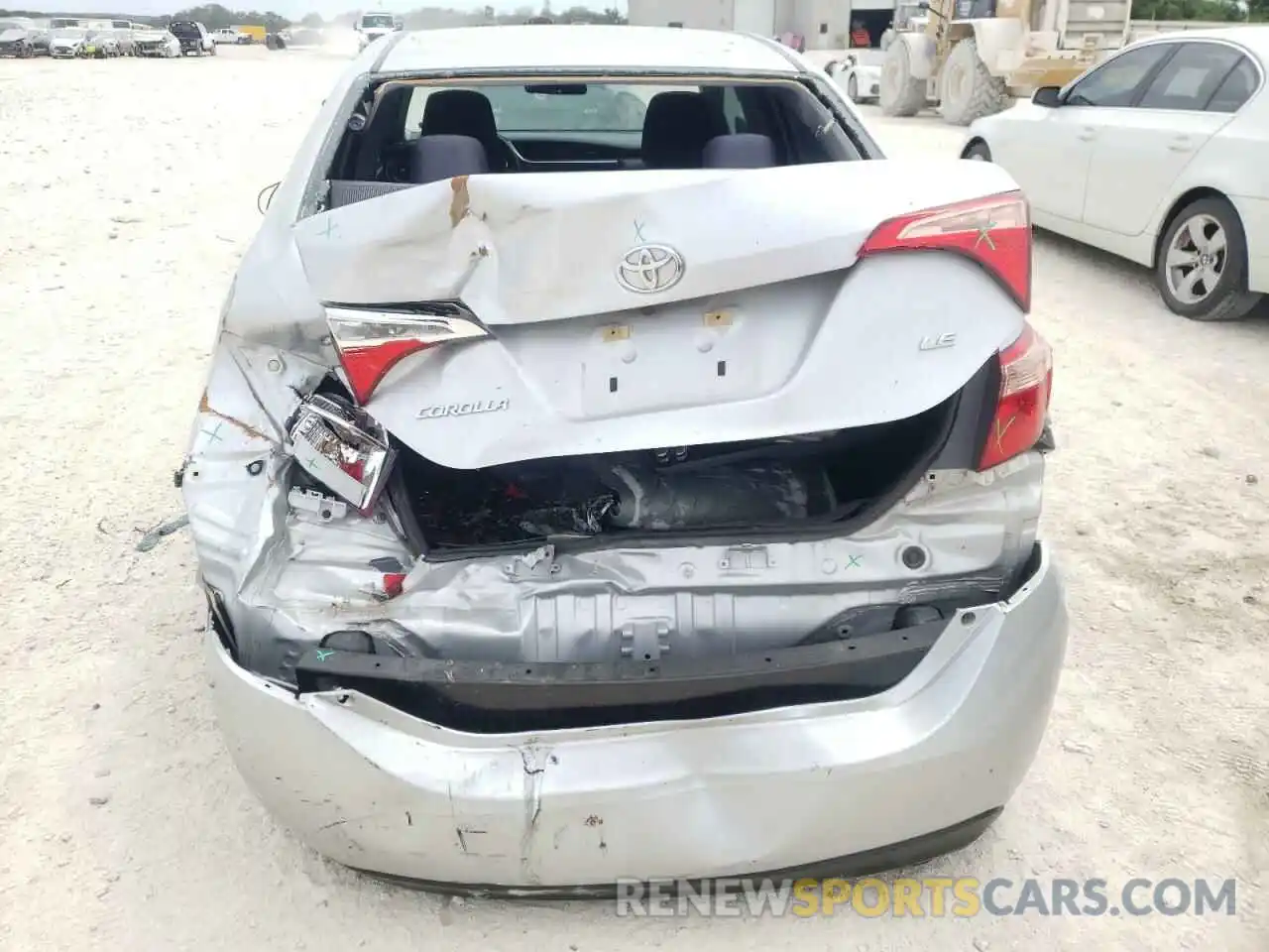 9 Photograph of a damaged car 5YFBURHE5KP896354 TOYOTA COROLLA 2019