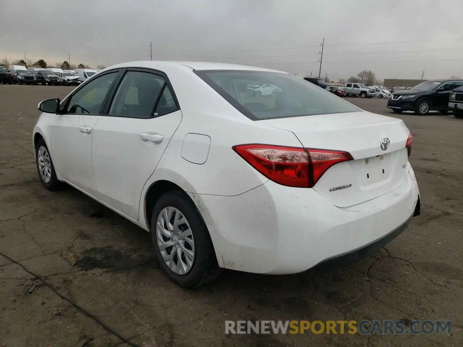 3 Фотография поврежденного автомобиля 5YFBURHE5KP898105 TOYOTA COROLLA 2019