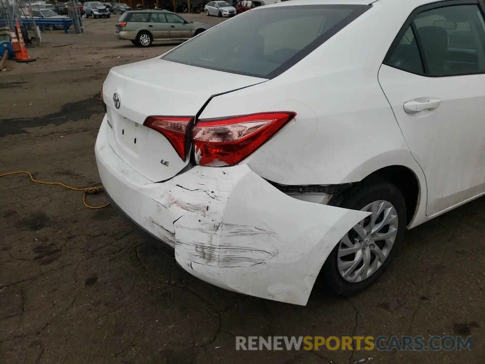 9 Photograph of a damaged car 5YFBURHE5KP898105 TOYOTA COROLLA 2019