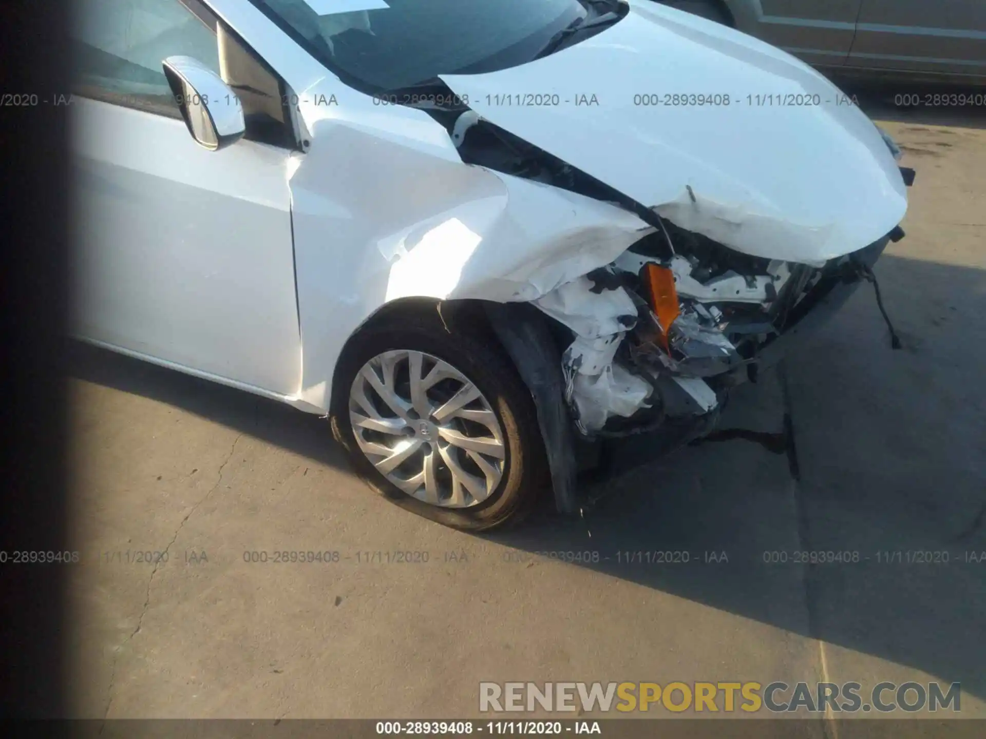 6 Photograph of a damaged car 5YFBURHE5KP898539 TOYOTA COROLLA 2019