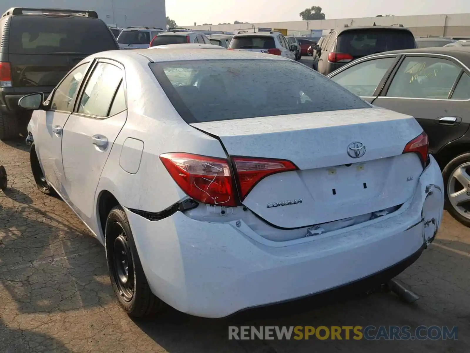 3 Photograph of a damaged car 5YFBURHE5KP898797 TOYOTA COROLLA 2019