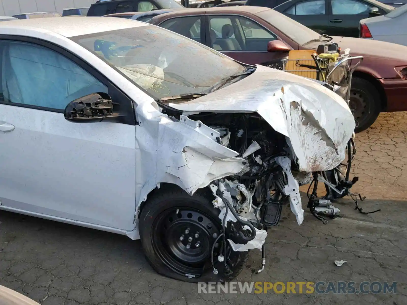 9 Photograph of a damaged car 5YFBURHE5KP898797 TOYOTA COROLLA 2019