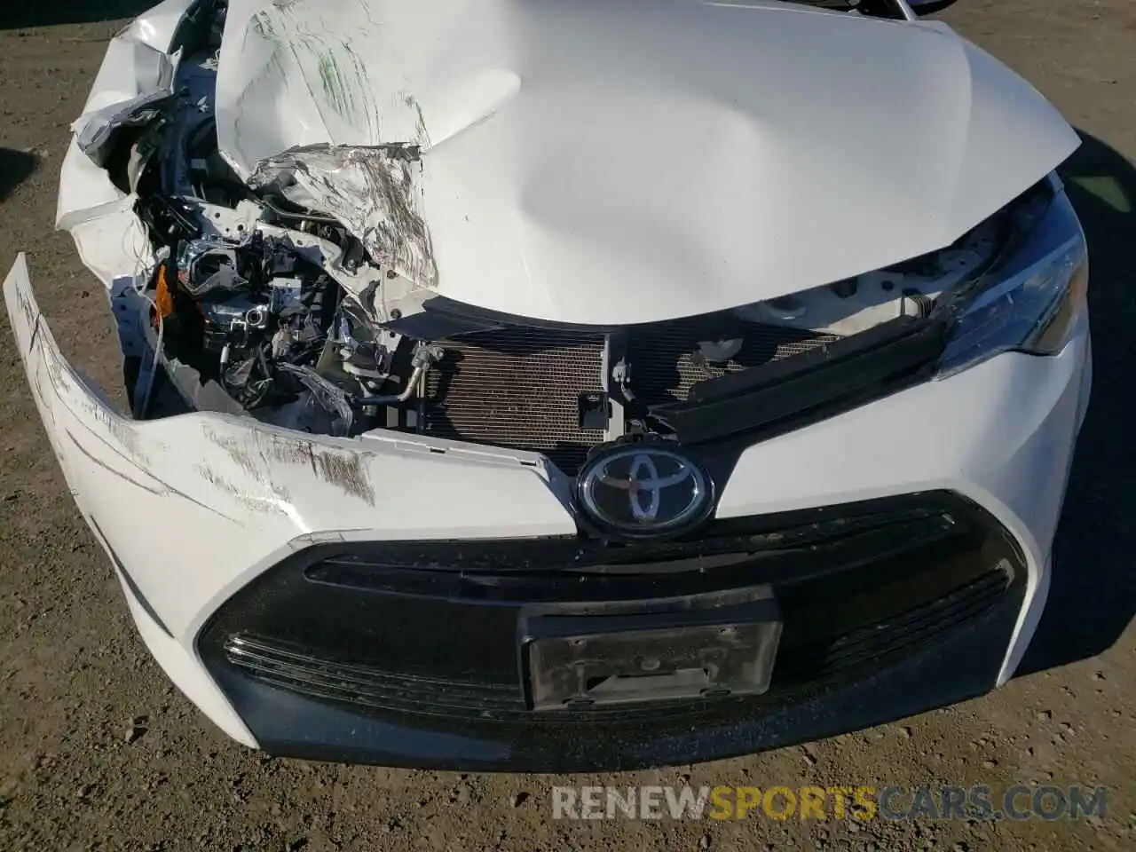 9 Photograph of a damaged car 5YFBURHE5KP898850 TOYOTA COROLLA 2019