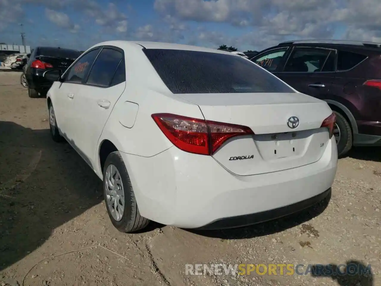 3 Photograph of a damaged car 5YFBURHE5KP900483 TOYOTA COROLLA 2019