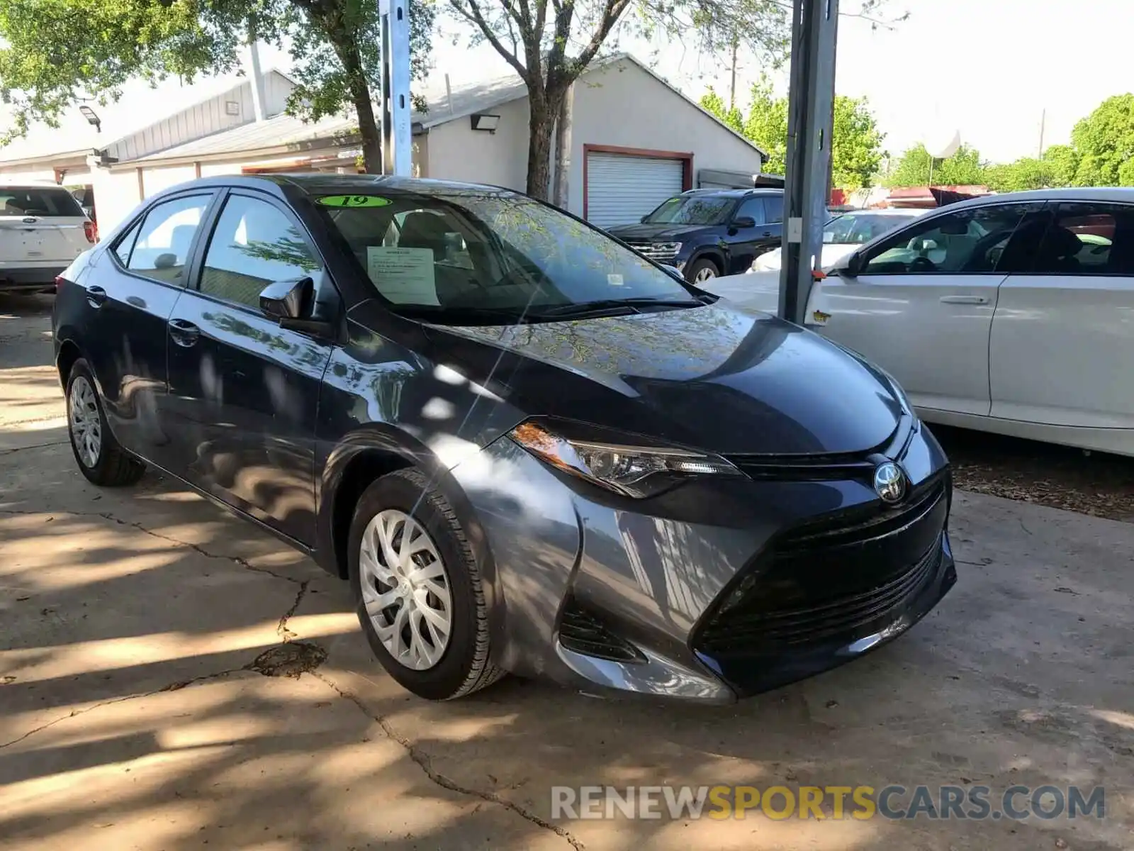 1 Photograph of a damaged car 5YFBURHE5KP900810 TOYOTA COROLLA 2019