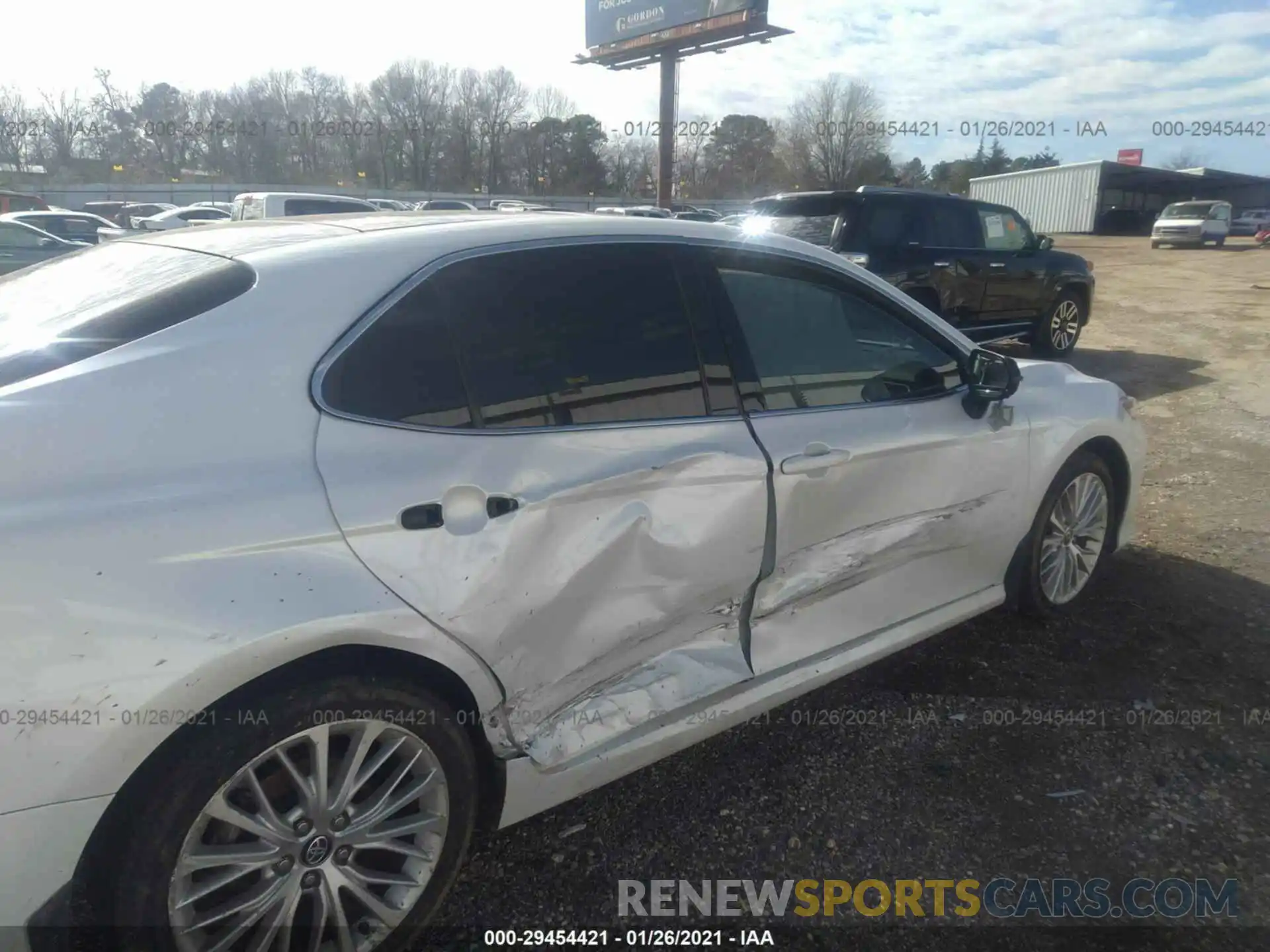 6 Photograph of a damaged car 5YFBURHE5KP900905 TOYOTA COROLLA 2019