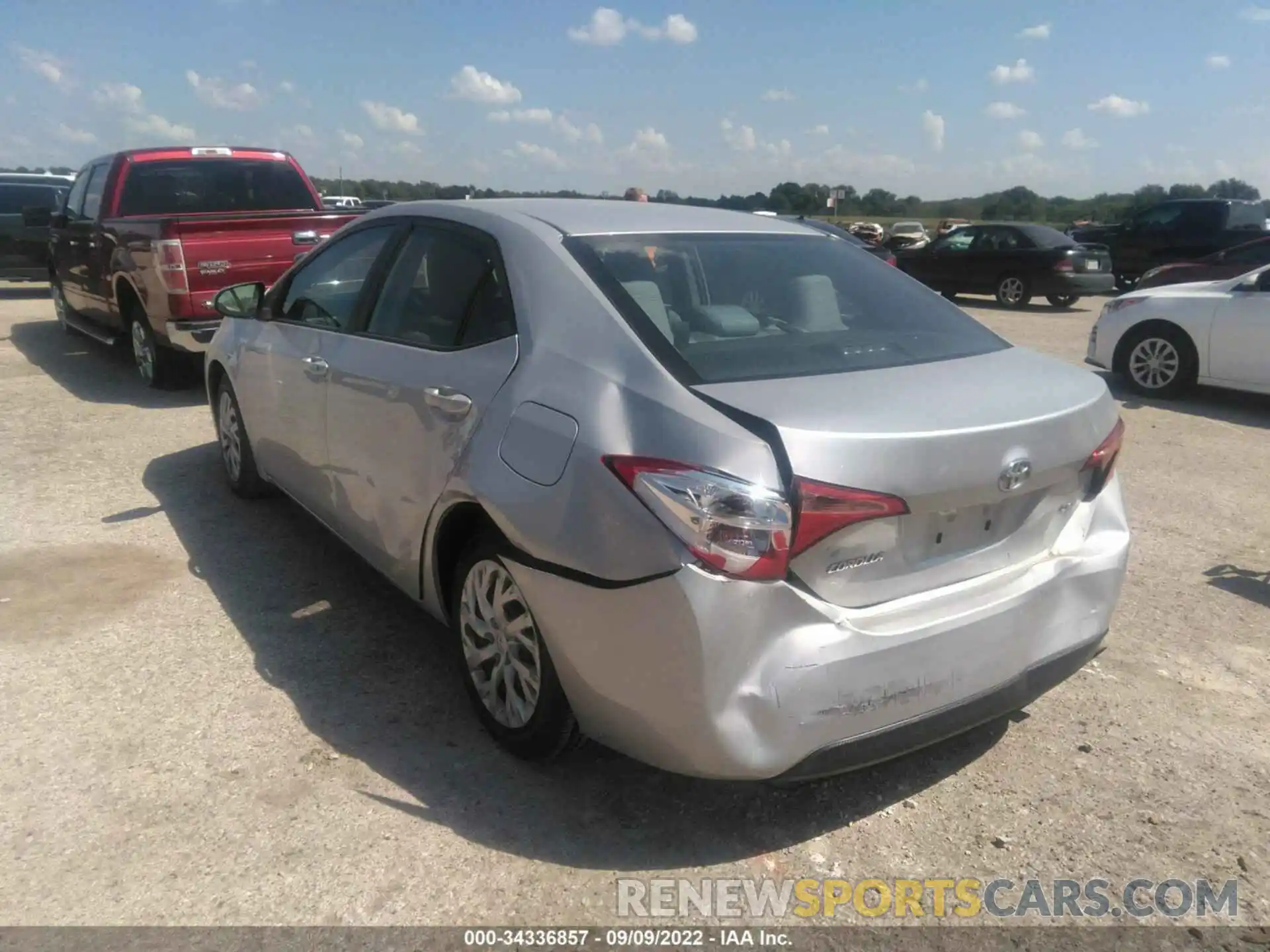 3 Photograph of a damaged car 5YFBURHE5KP901102 TOYOTA COROLLA 2019