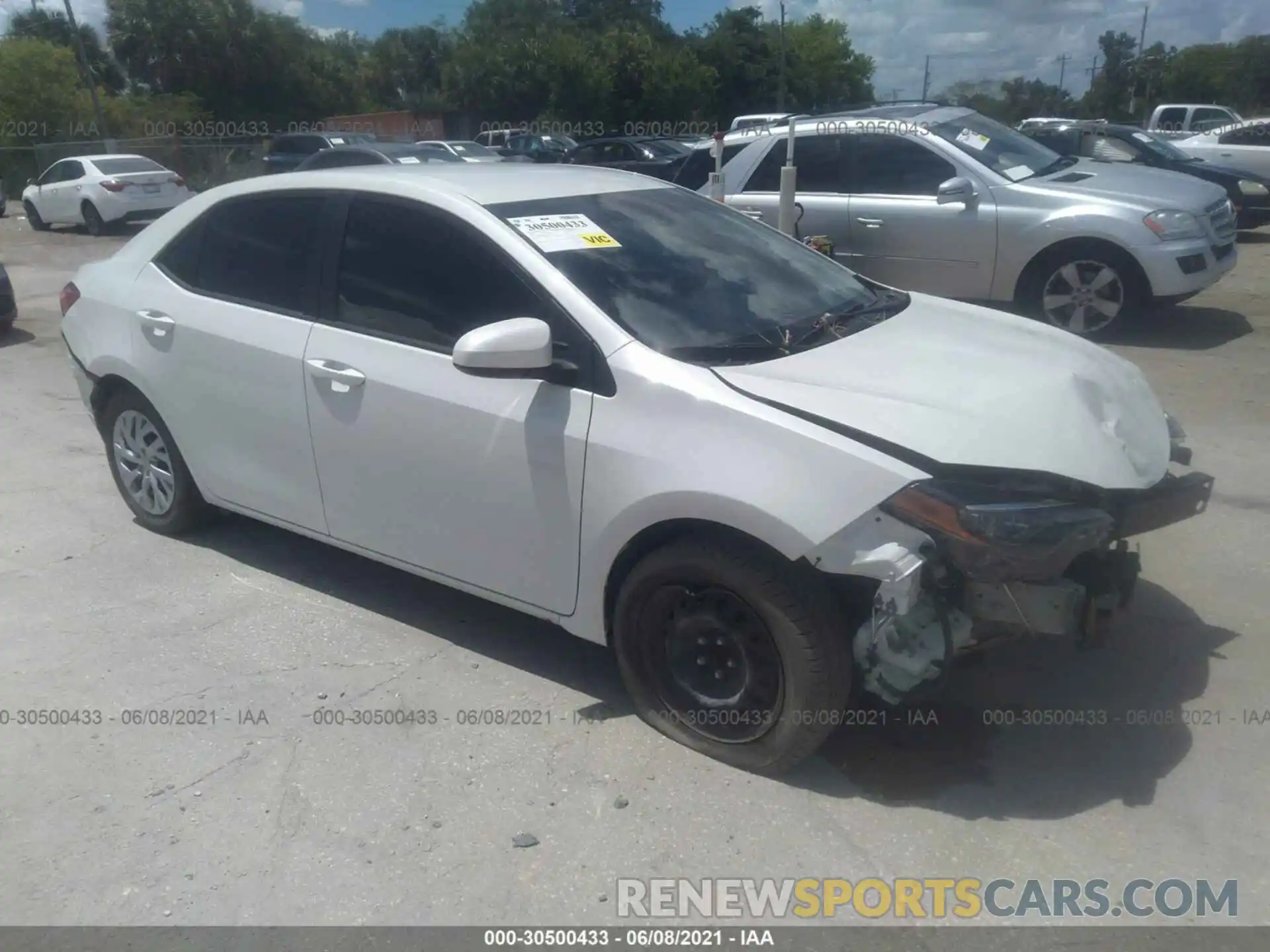 1 Photograph of a damaged car 5YFBURHE5KP901861 TOYOTA COROLLA 2019