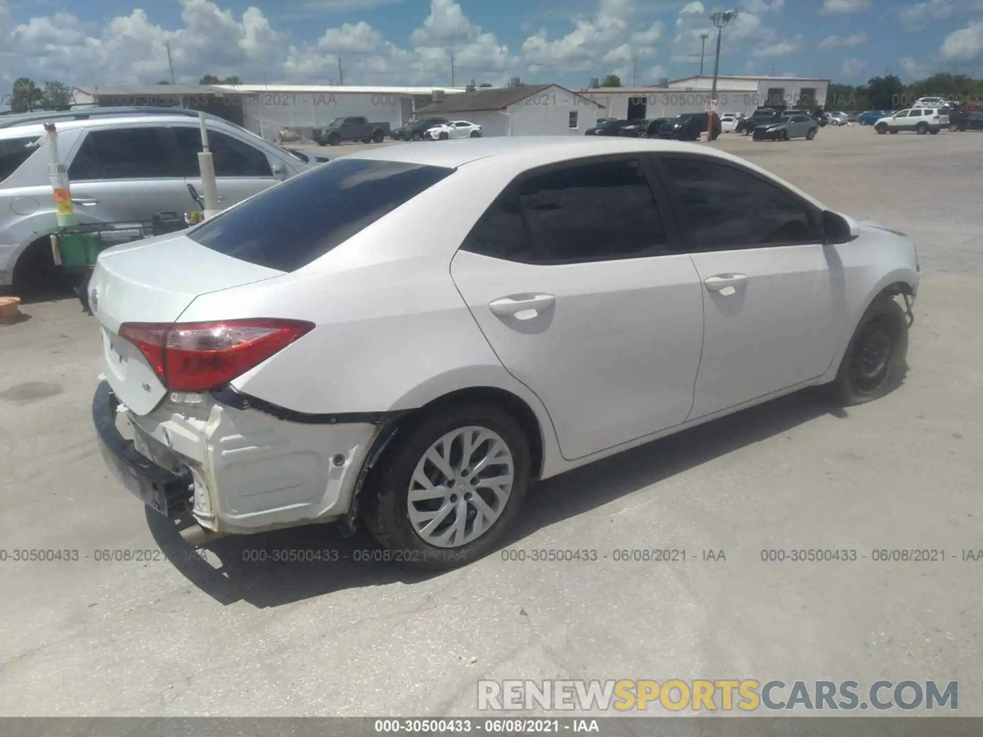 4 Photograph of a damaged car 5YFBURHE5KP901861 TOYOTA COROLLA 2019