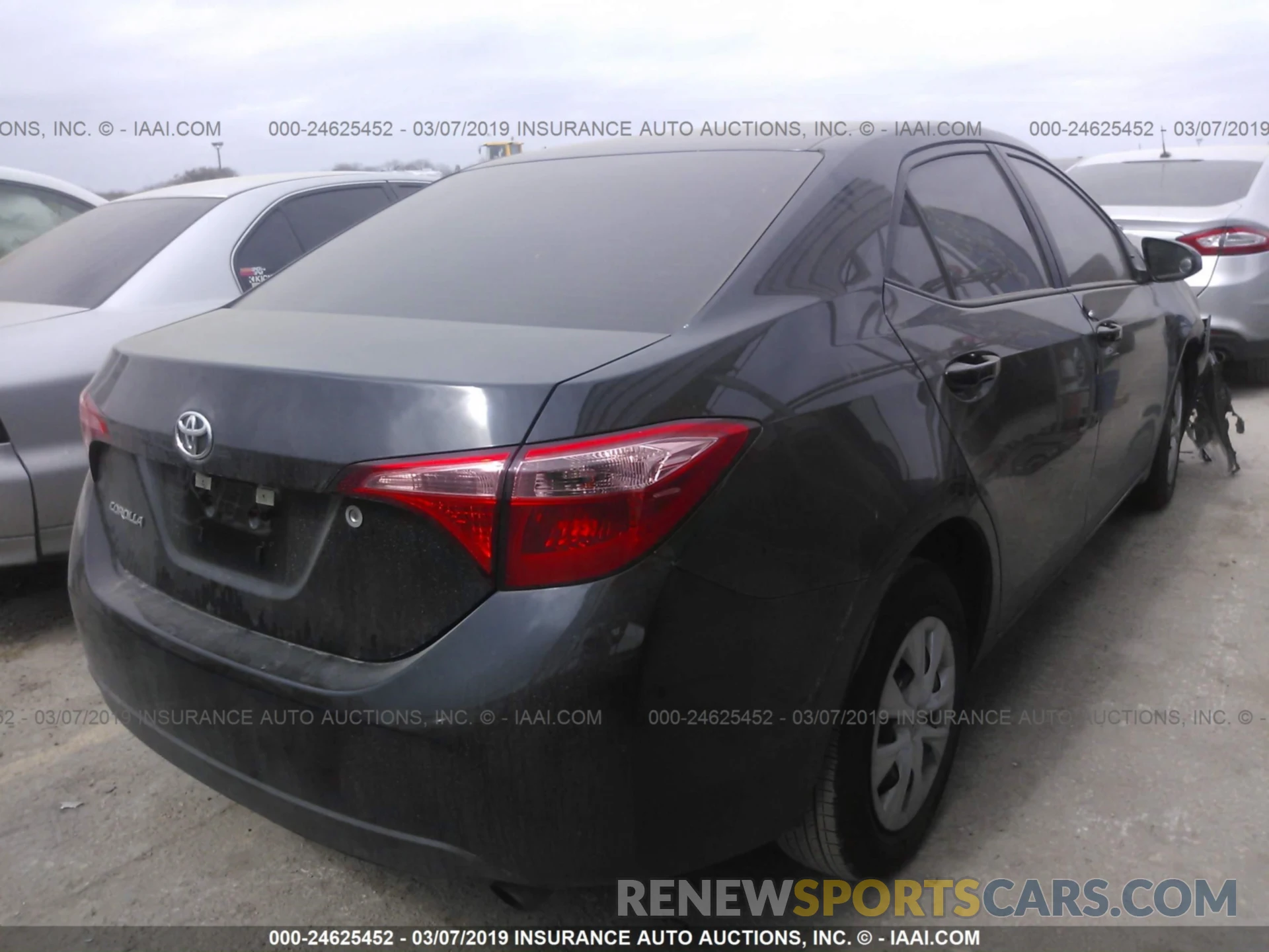 4 Photograph of a damaged car 5YFBURHE5KP903819 TOYOTA COROLLA 2019