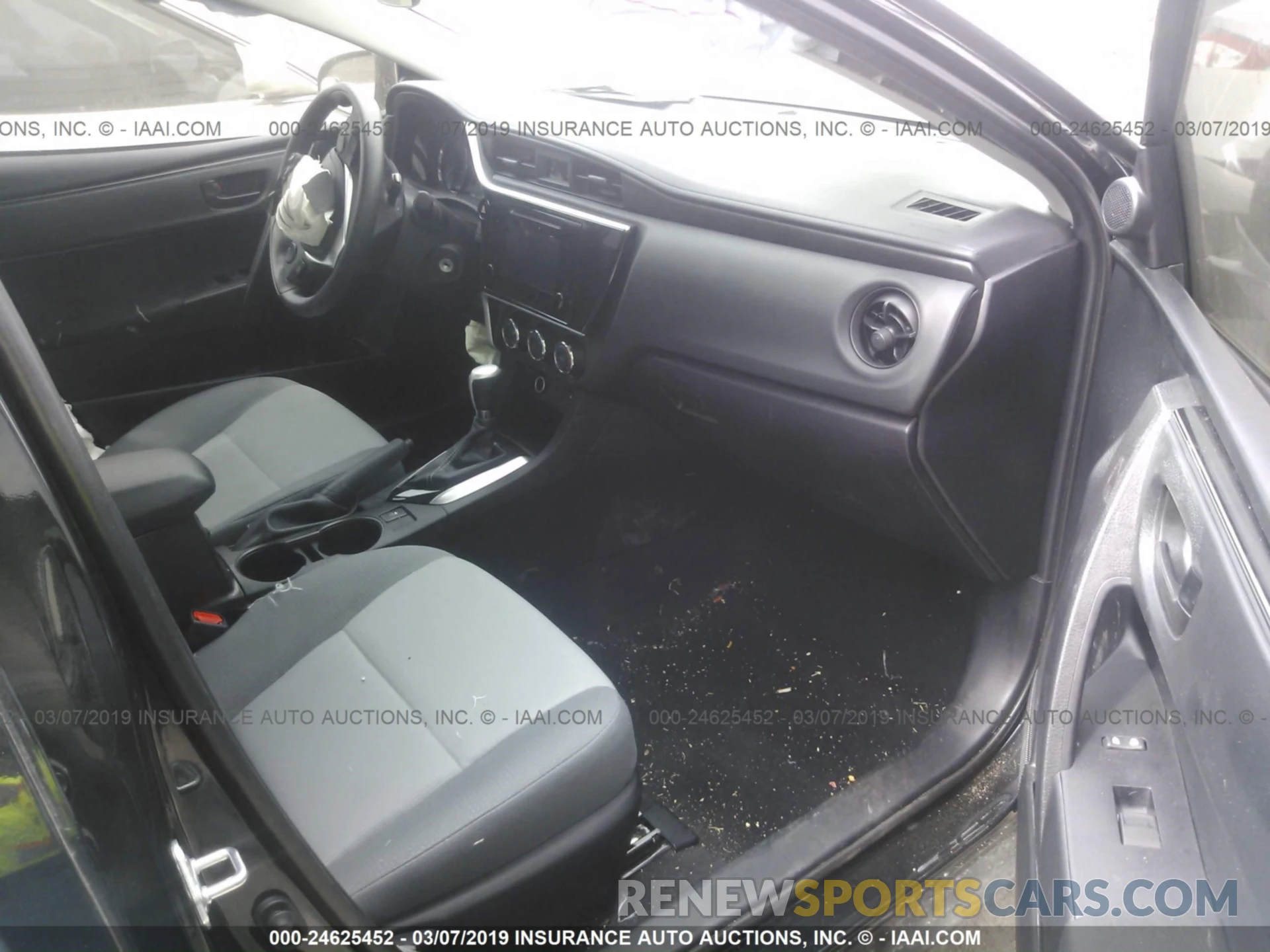 5 Photograph of a damaged car 5YFBURHE5KP903819 TOYOTA COROLLA 2019