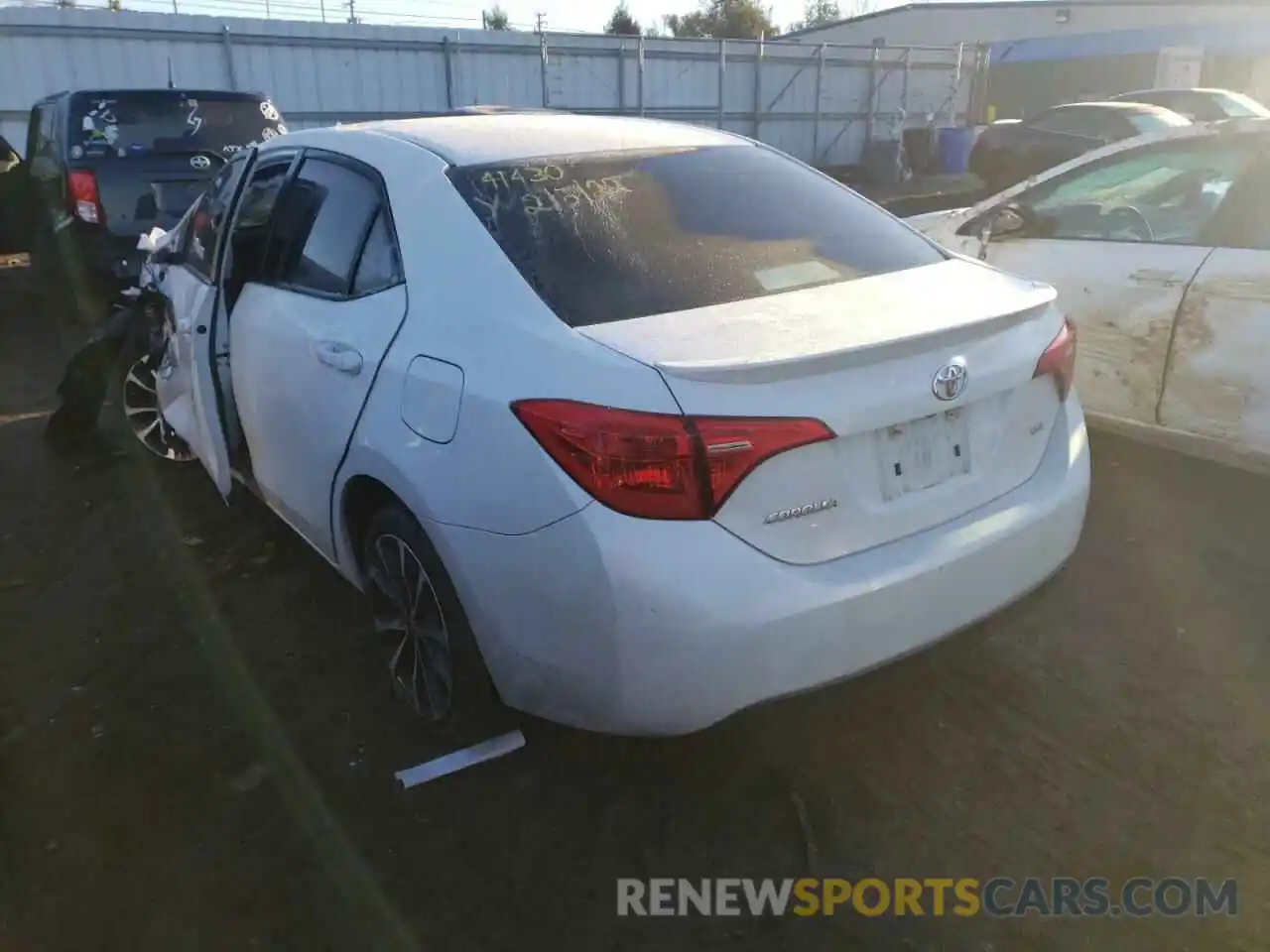 3 Photograph of a damaged car 5YFBURHE5KP904758 TOYOTA COROLLA 2019