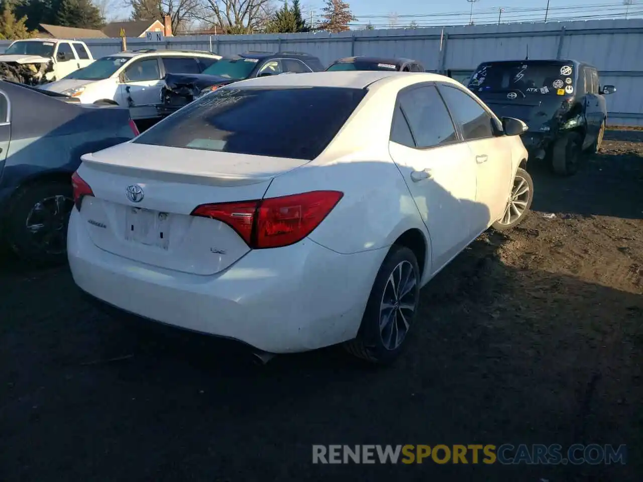 4 Photograph of a damaged car 5YFBURHE5KP904758 TOYOTA COROLLA 2019