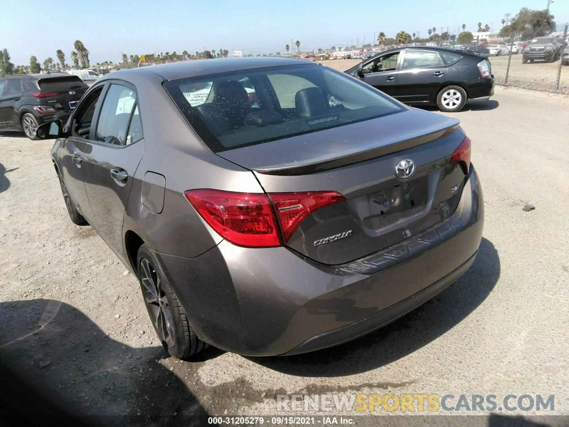 3 Photograph of a damaged car 5YFBURHE5KP905022 TOYOTA COROLLA 2019