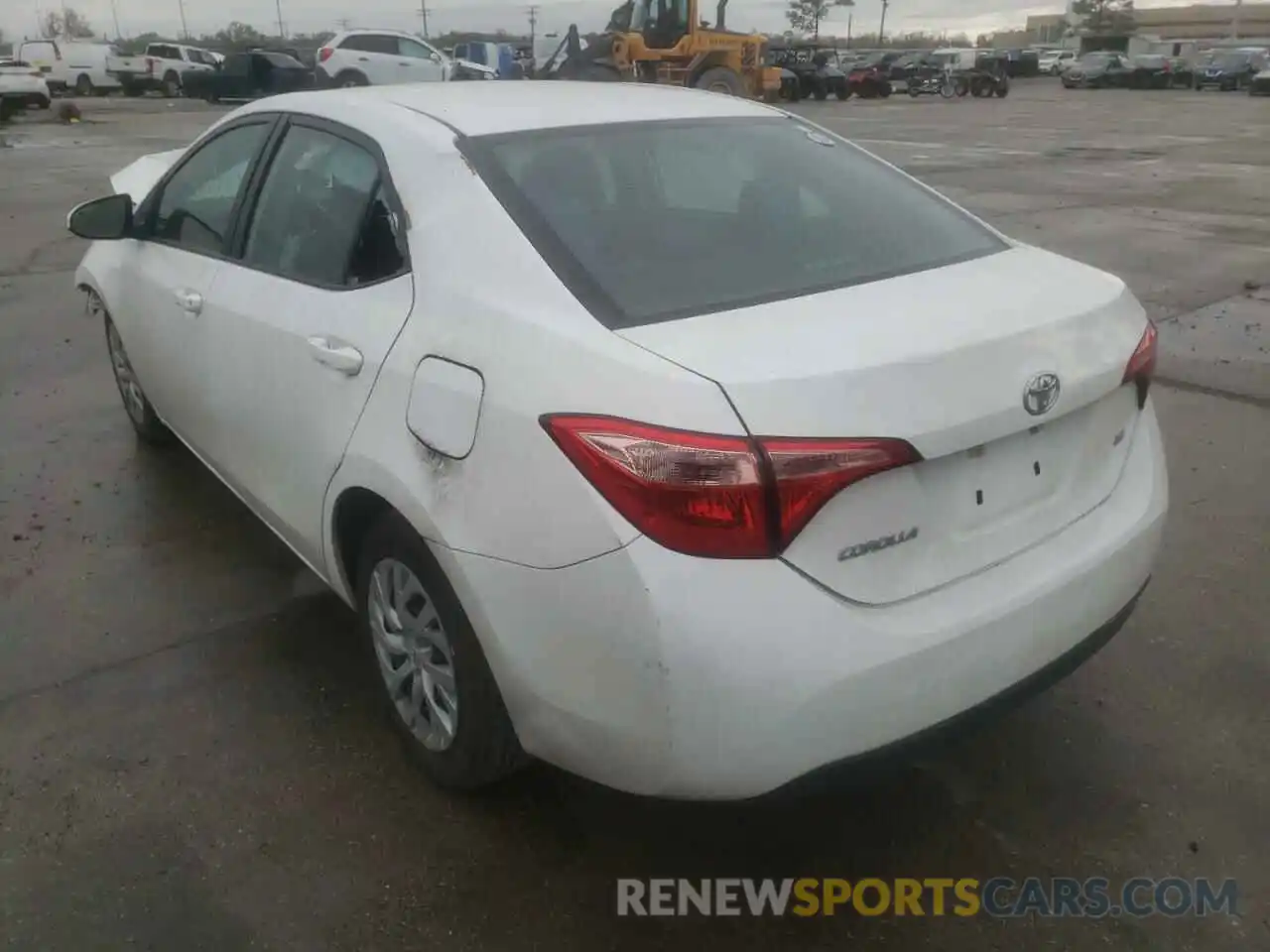 3 Photograph of a damaged car 5YFBURHE5KP905313 TOYOTA COROLLA 2019