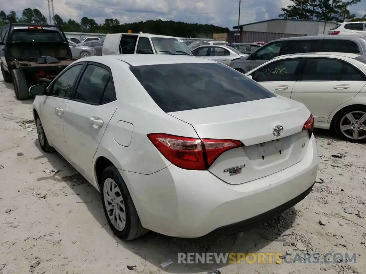 3 Photograph of a damaged car 5YFBURHE5KP905358 TOYOTA COROLLA 2019