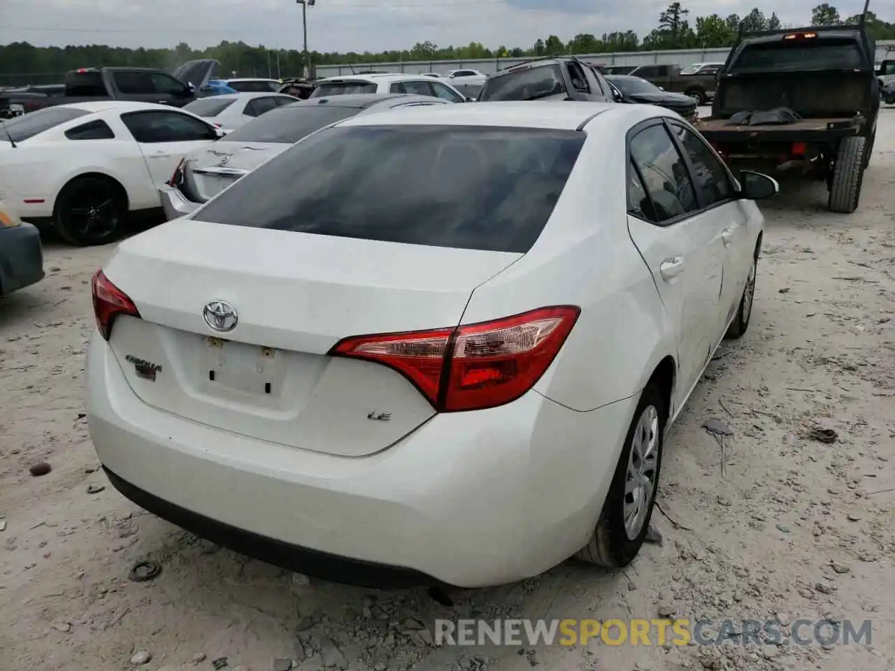 4 Photograph of a damaged car 5YFBURHE5KP905358 TOYOTA COROLLA 2019