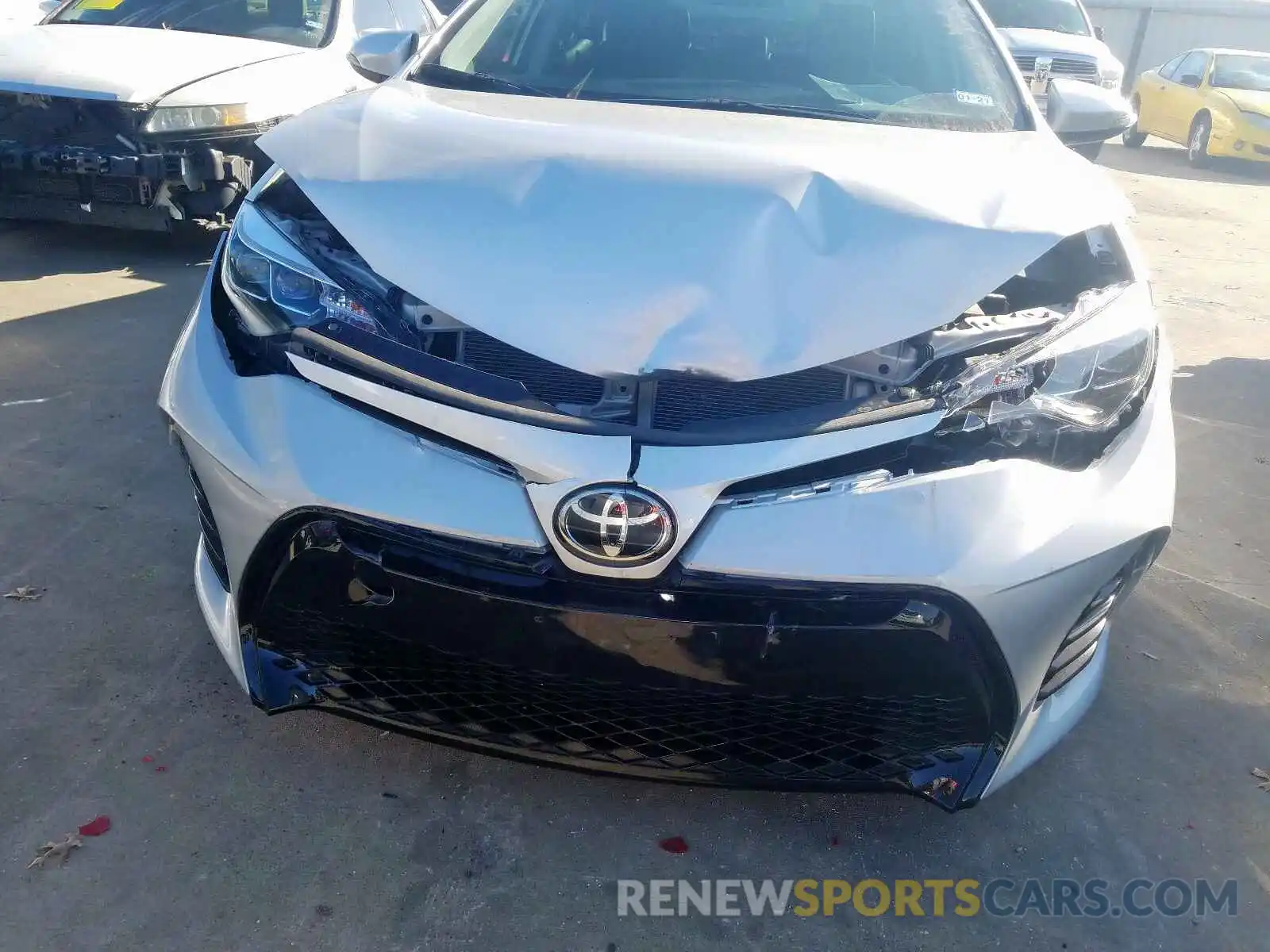 9 Photograph of a damaged car 5YFBURHE5KP906865 TOYOTA COROLLA 2019