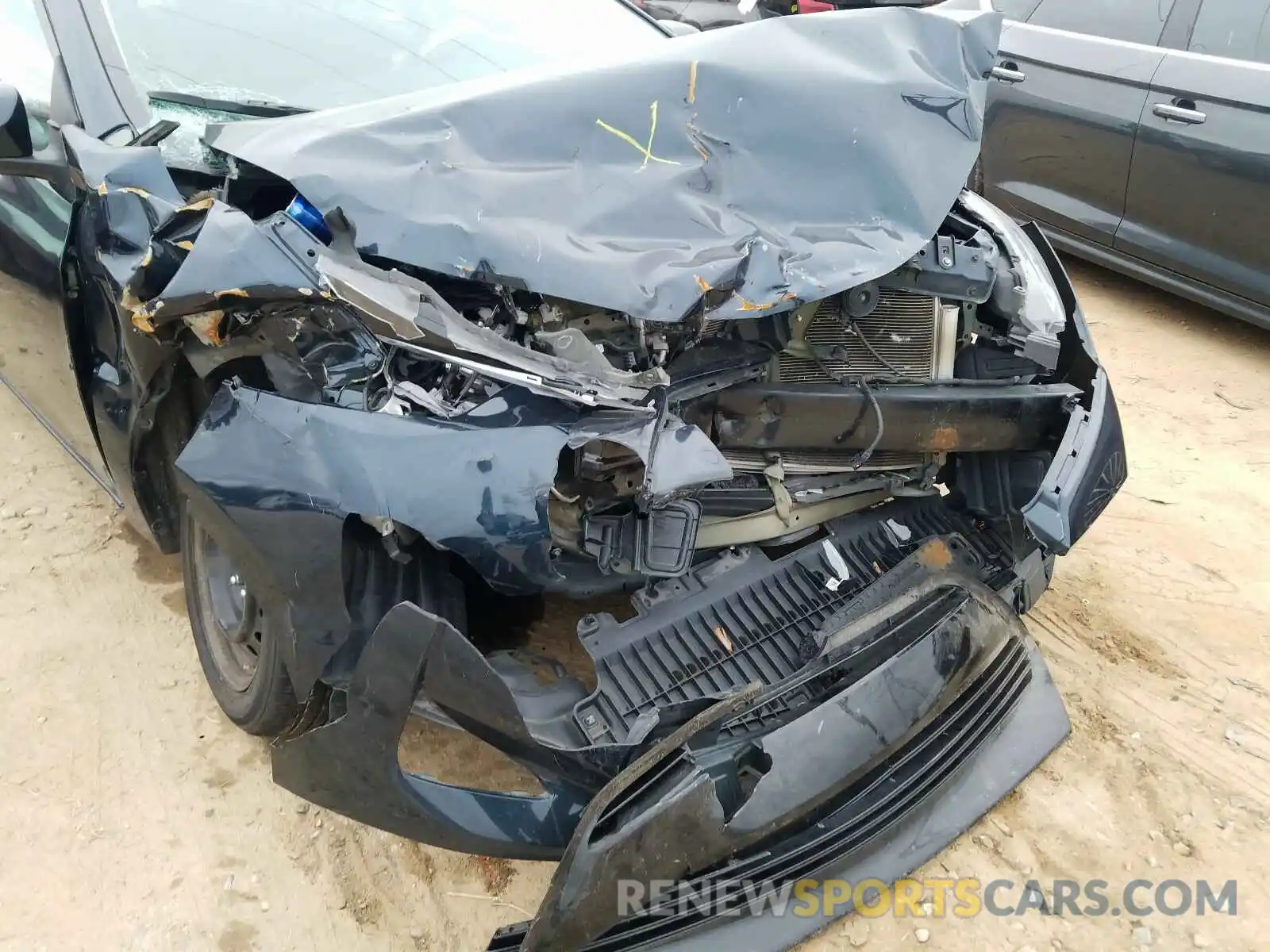 9 Photograph of a damaged car 5YFBURHE5KP906929 TOYOTA COROLLA 2019