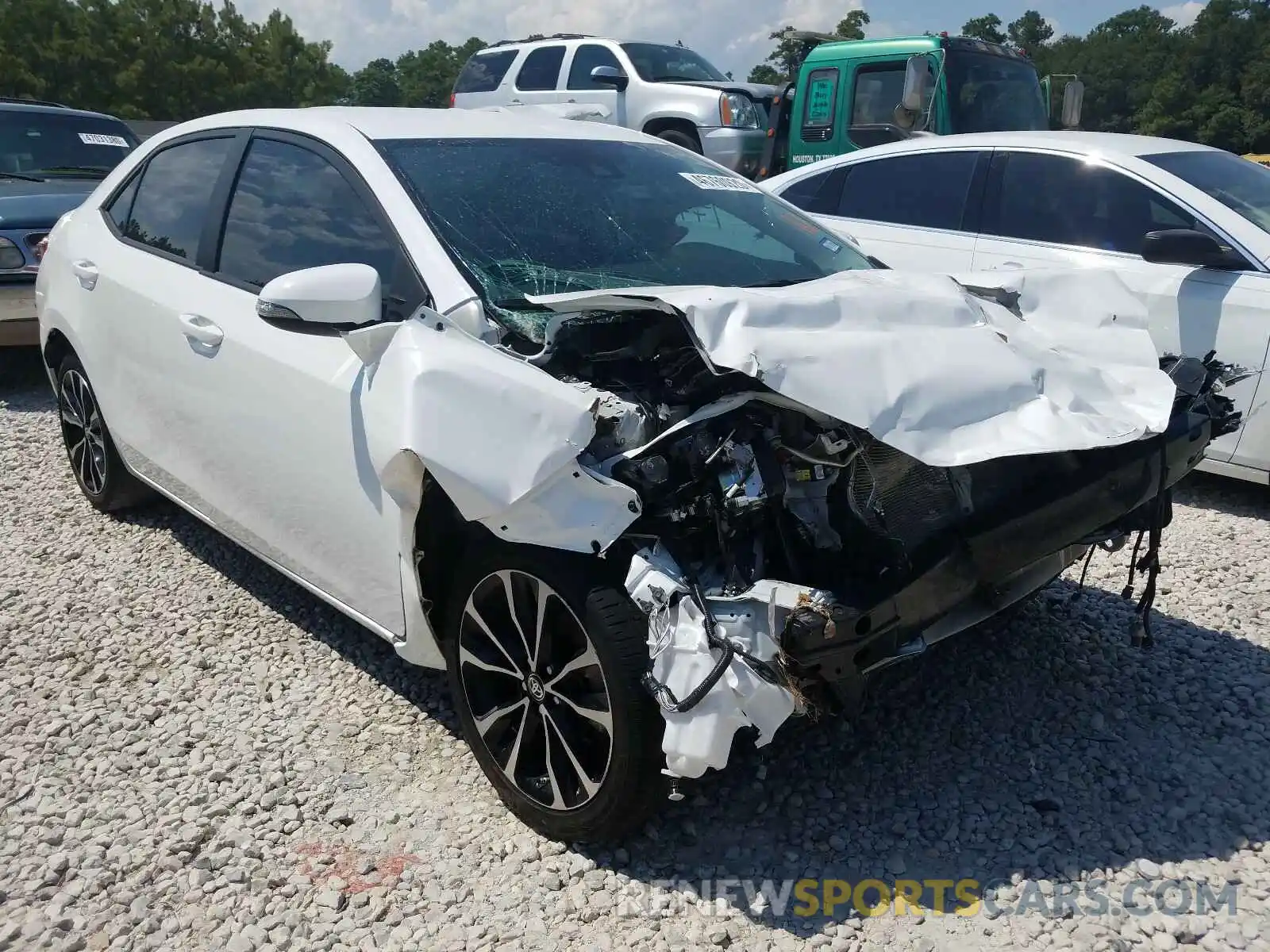 1 Photograph of a damaged car 5YFBURHE5KP907191 TOYOTA COROLLA 2019