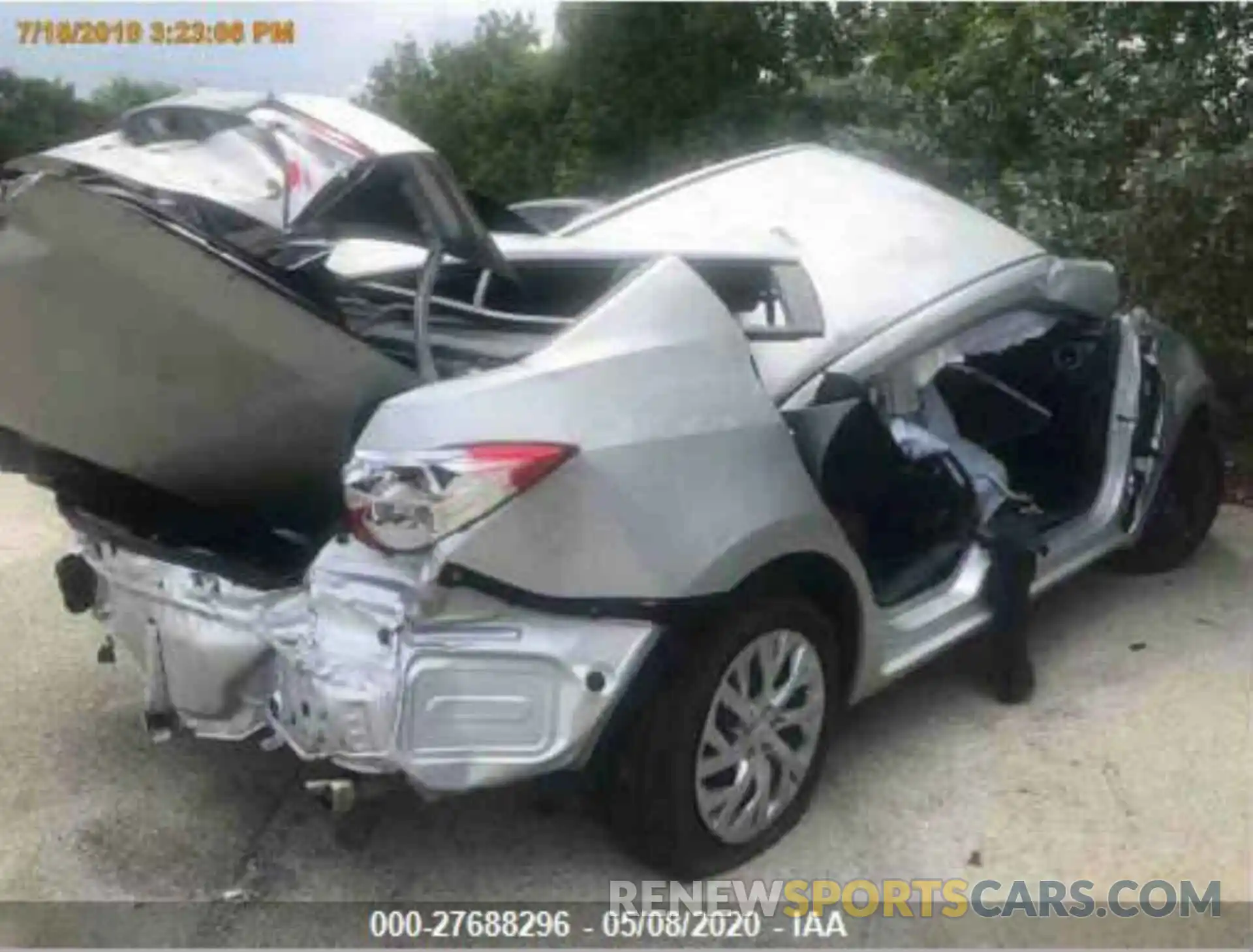 4 Photograph of a damaged car 5YFBURHE5KP907241 TOYOTA COROLLA 2019