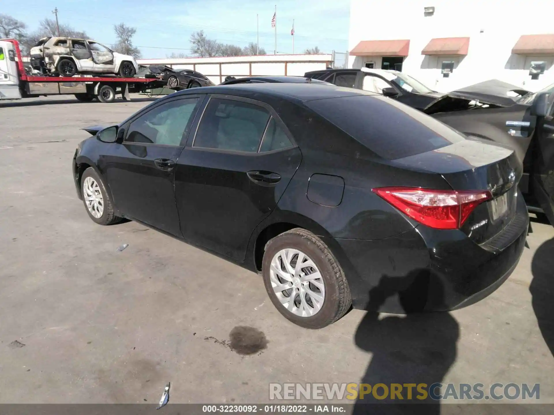 3 Photograph of a damaged car 5YFBURHE5KP908227 TOYOTA COROLLA 2019