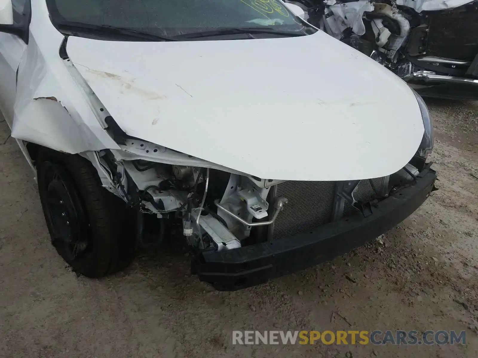 9 Photograph of a damaged car 5YFBURHE5KP908924 TOYOTA COROLLA 2019