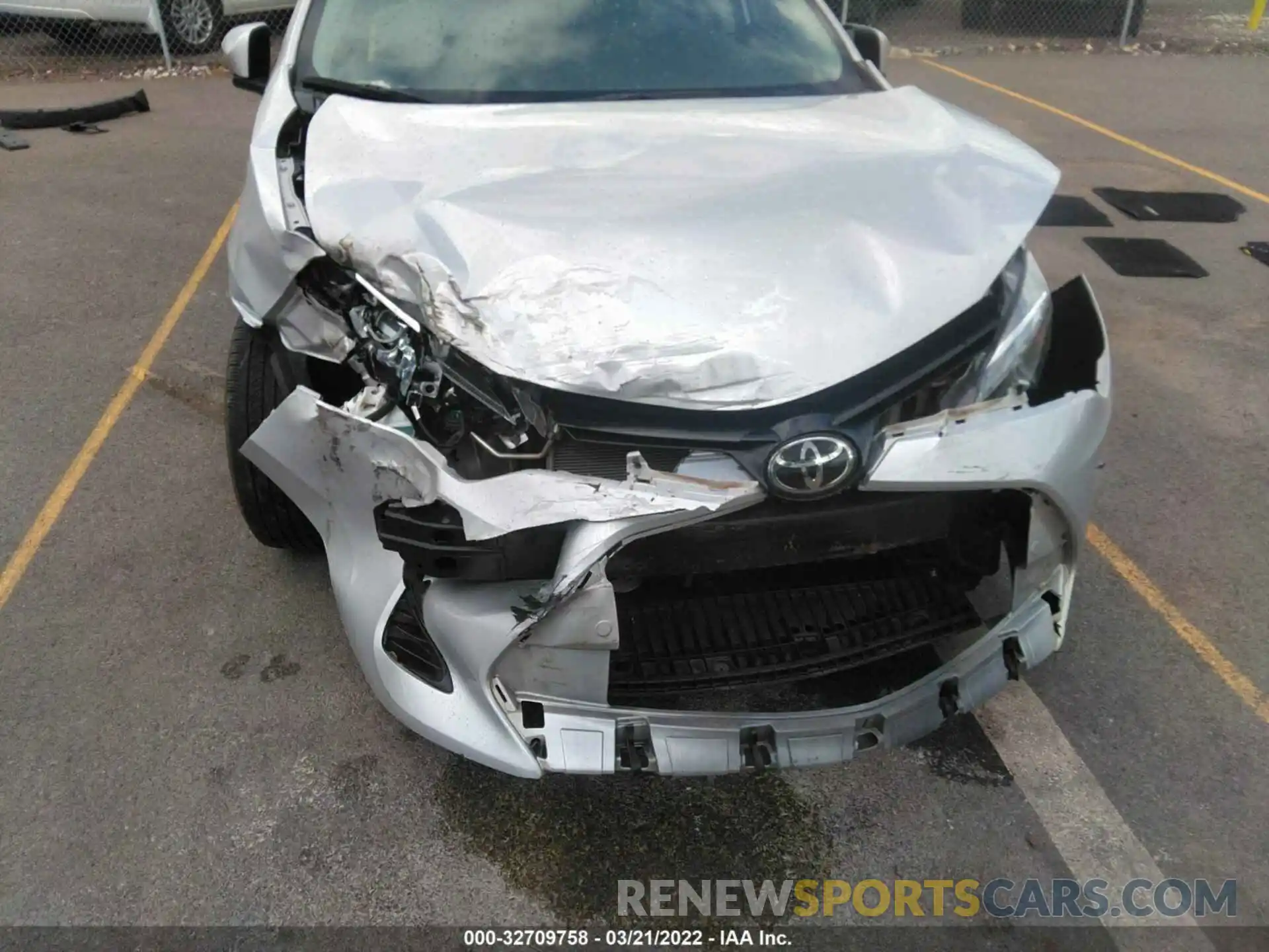 6 Photograph of a damaged car 5YFBURHE5KP909118 TOYOTA COROLLA 2019