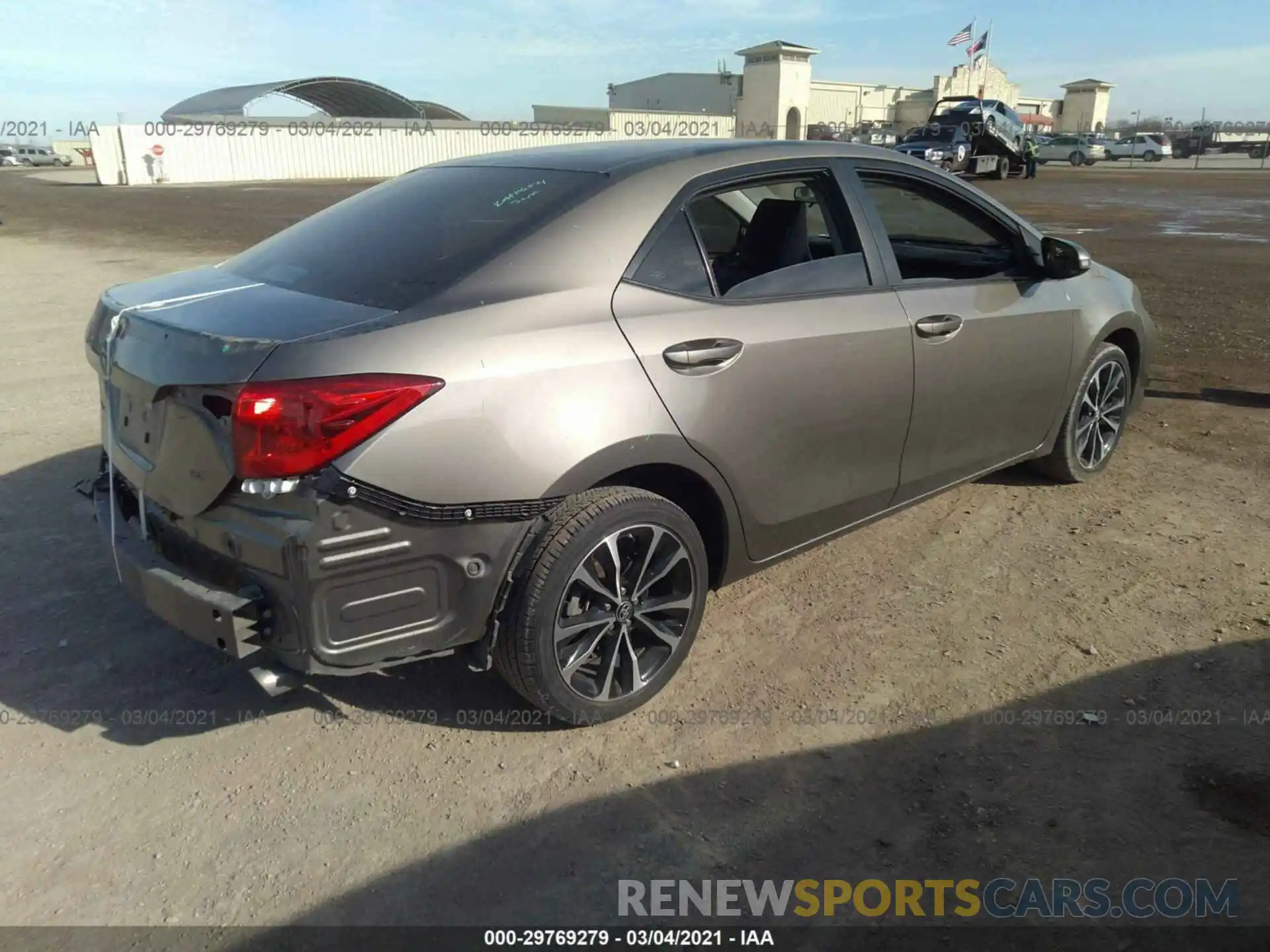 4 Photograph of a damaged car 5YFBURHE5KP911130 TOYOTA COROLLA 2019