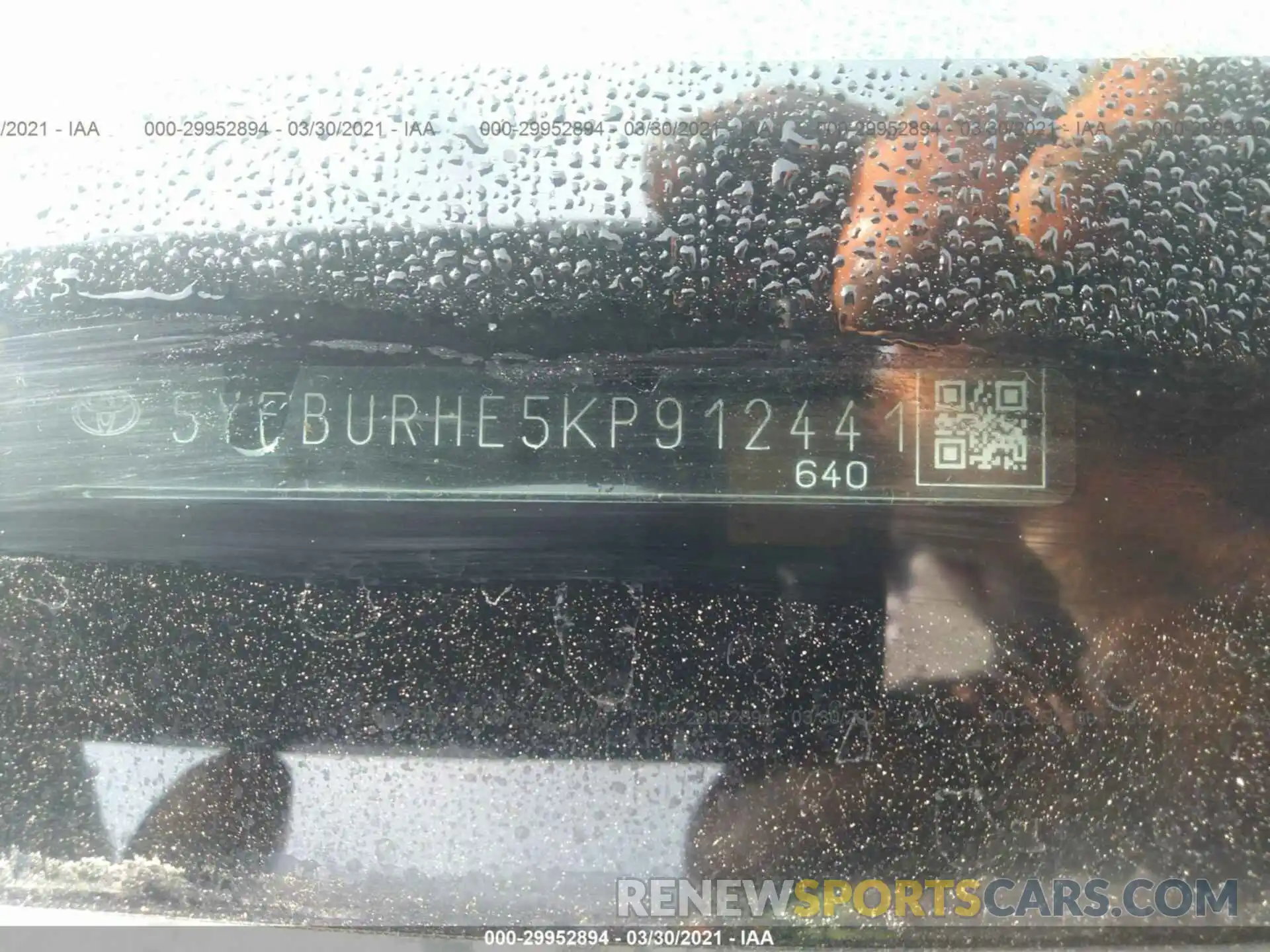 9 Photograph of a damaged car 5YFBURHE5KP912441 TOYOTA COROLLA 2019