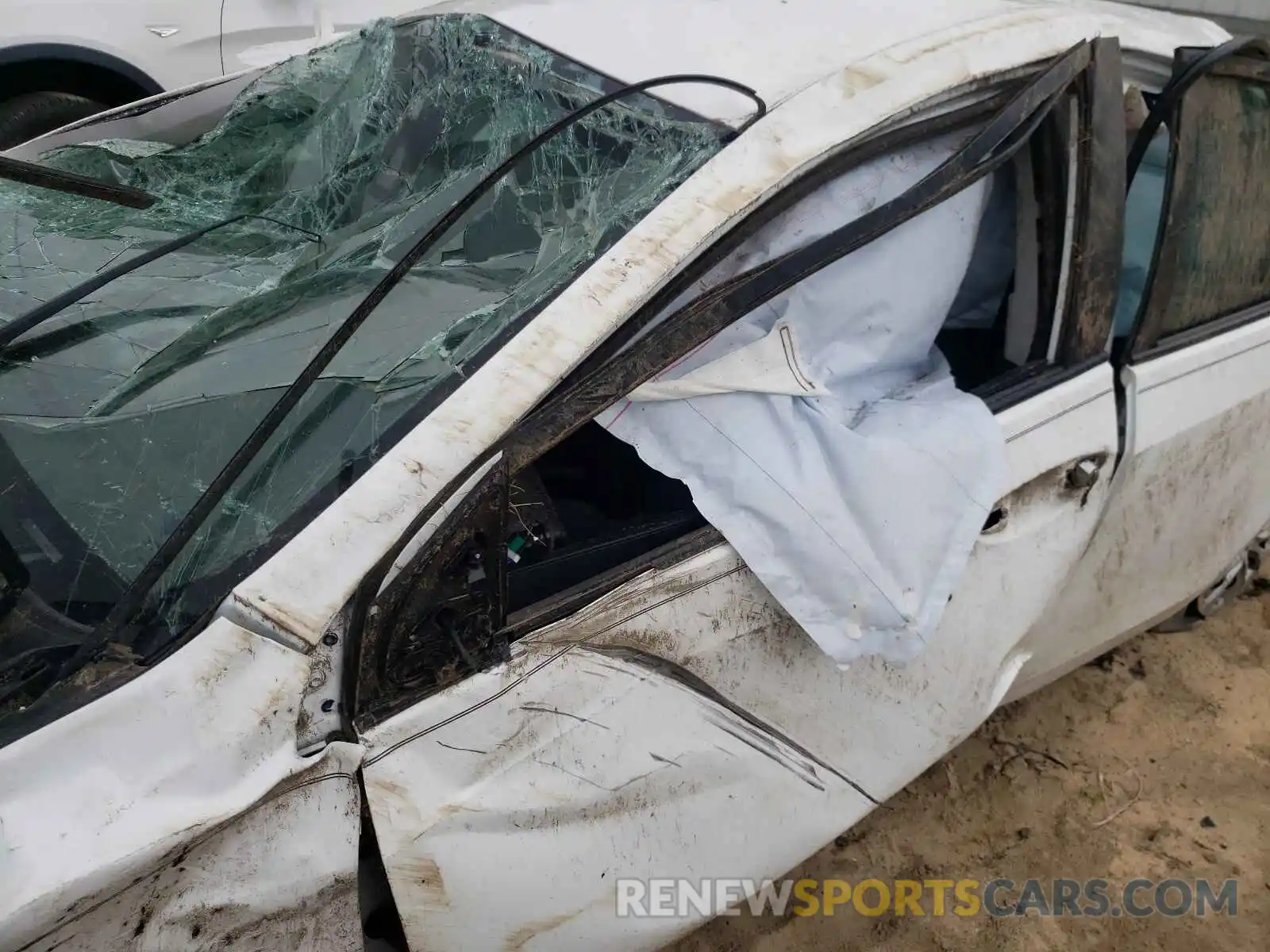 10 Photograph of a damaged car 5YFBURHE5KP913461 TOYOTA COROLLA 2019