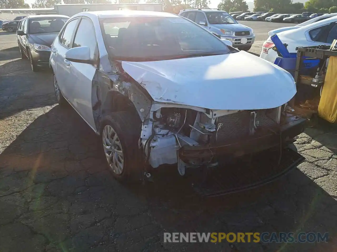 1 Photograph of a damaged car 5YFBURHE5KP915310 TOYOTA COROLLA 2019