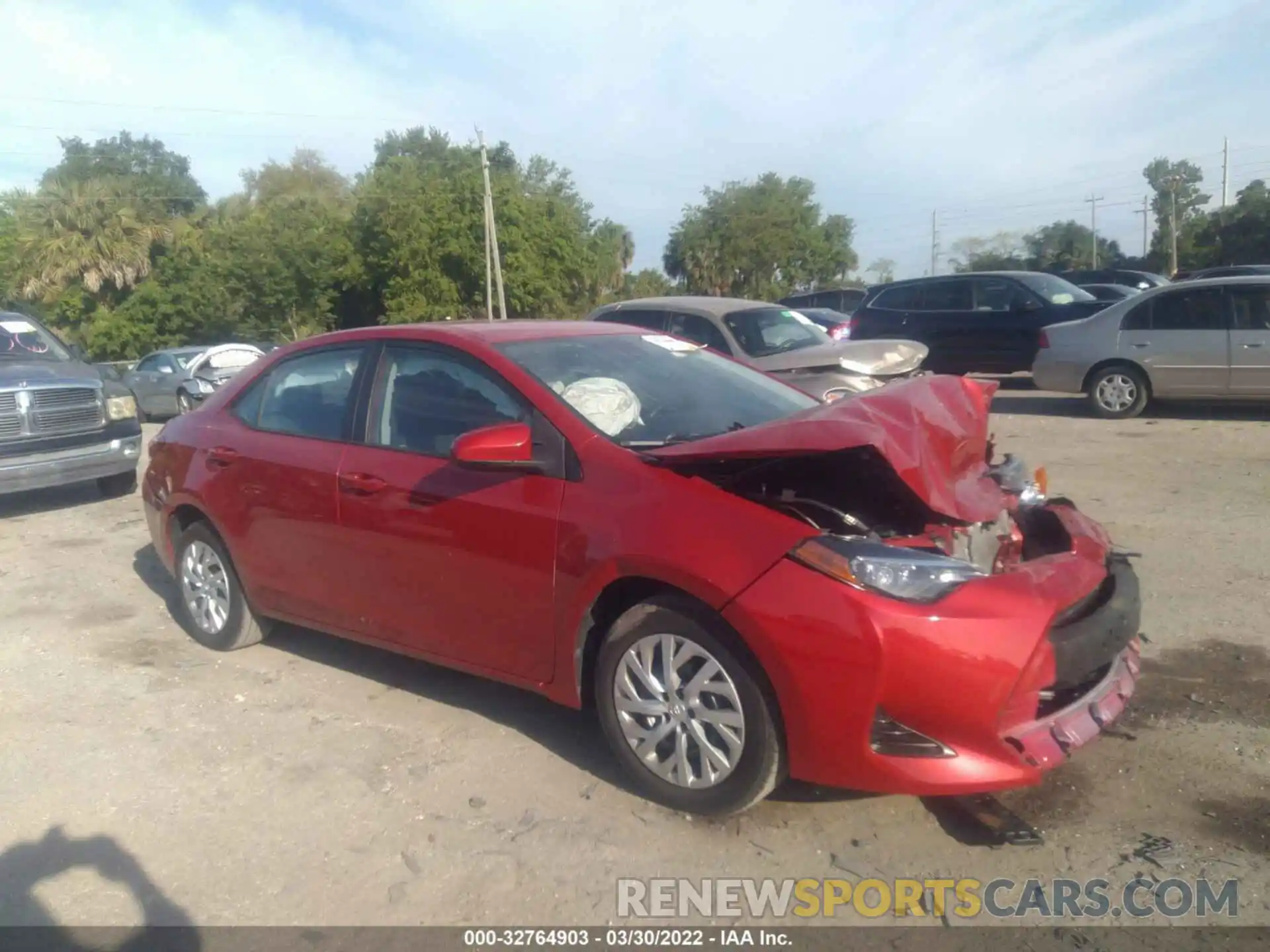 1 Photograph of a damaged car 5YFBURHE5KP917607 TOYOTA COROLLA 2019