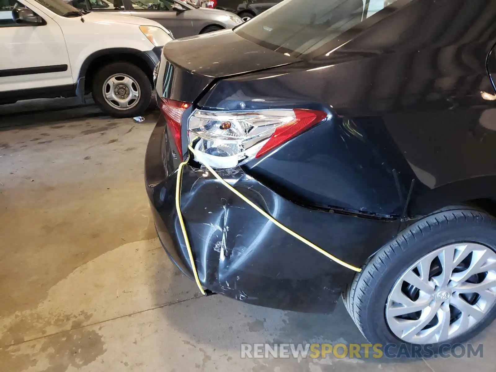 9 Photograph of a damaged car 5YFBURHE5KP919244 TOYOTA COROLLA 2019