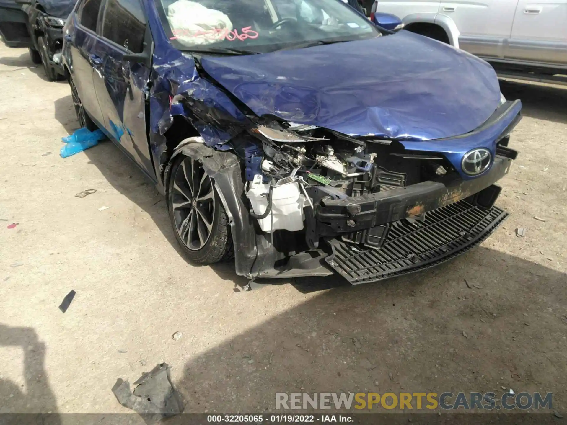 6 Photograph of a damaged car 5YFBURHE5KP920474 TOYOTA COROLLA 2019