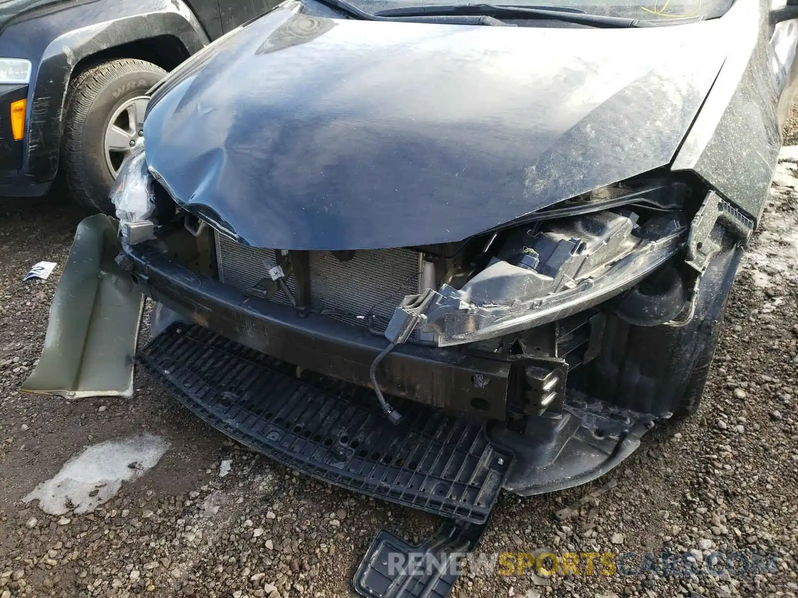 9 Photograph of a damaged car 5YFBURHE5KP920703 TOYOTA COROLLA 2019