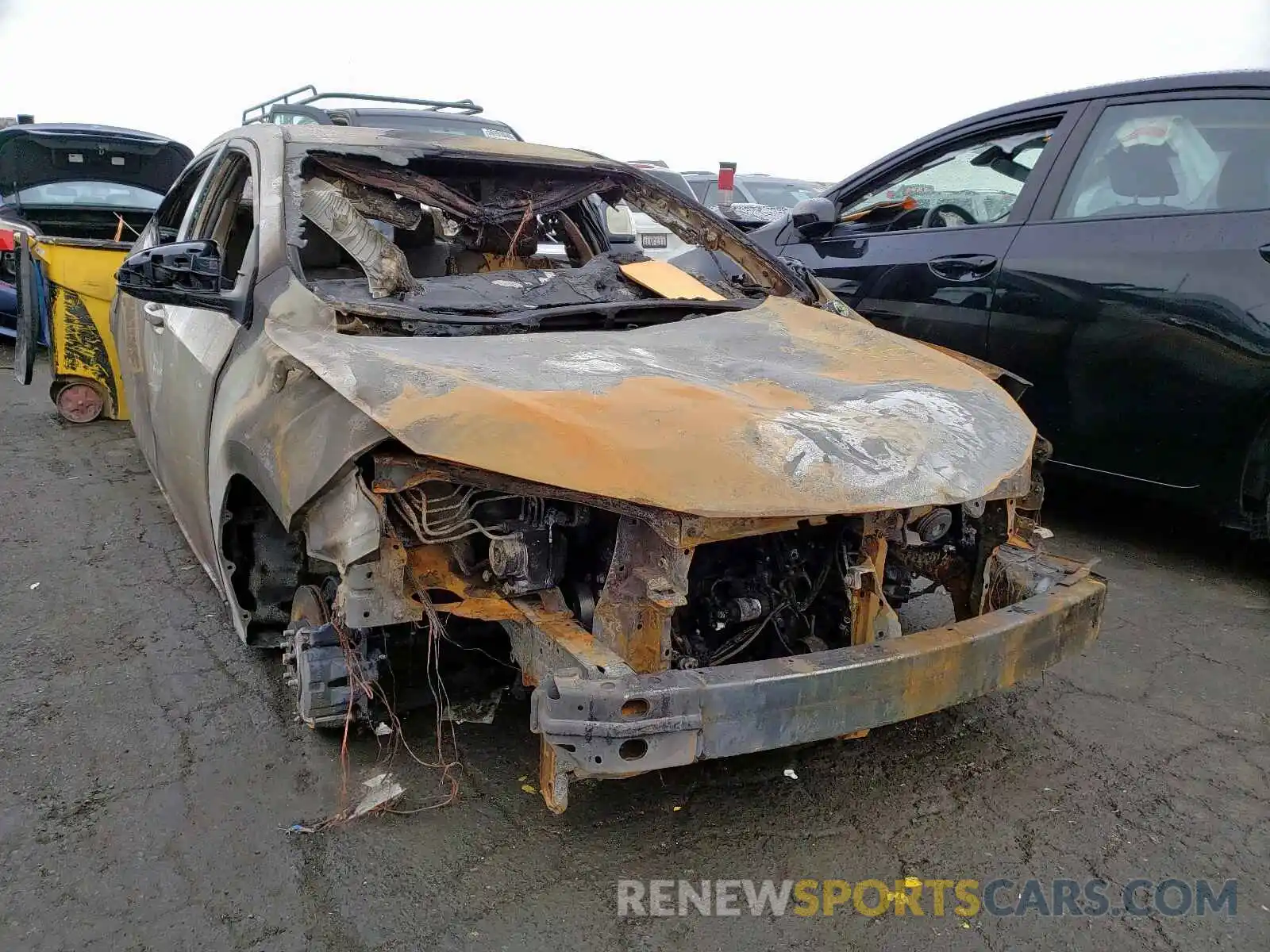 1 Photograph of a damaged car 5YFBURHE5KP921673 TOYOTA COROLLA 2019